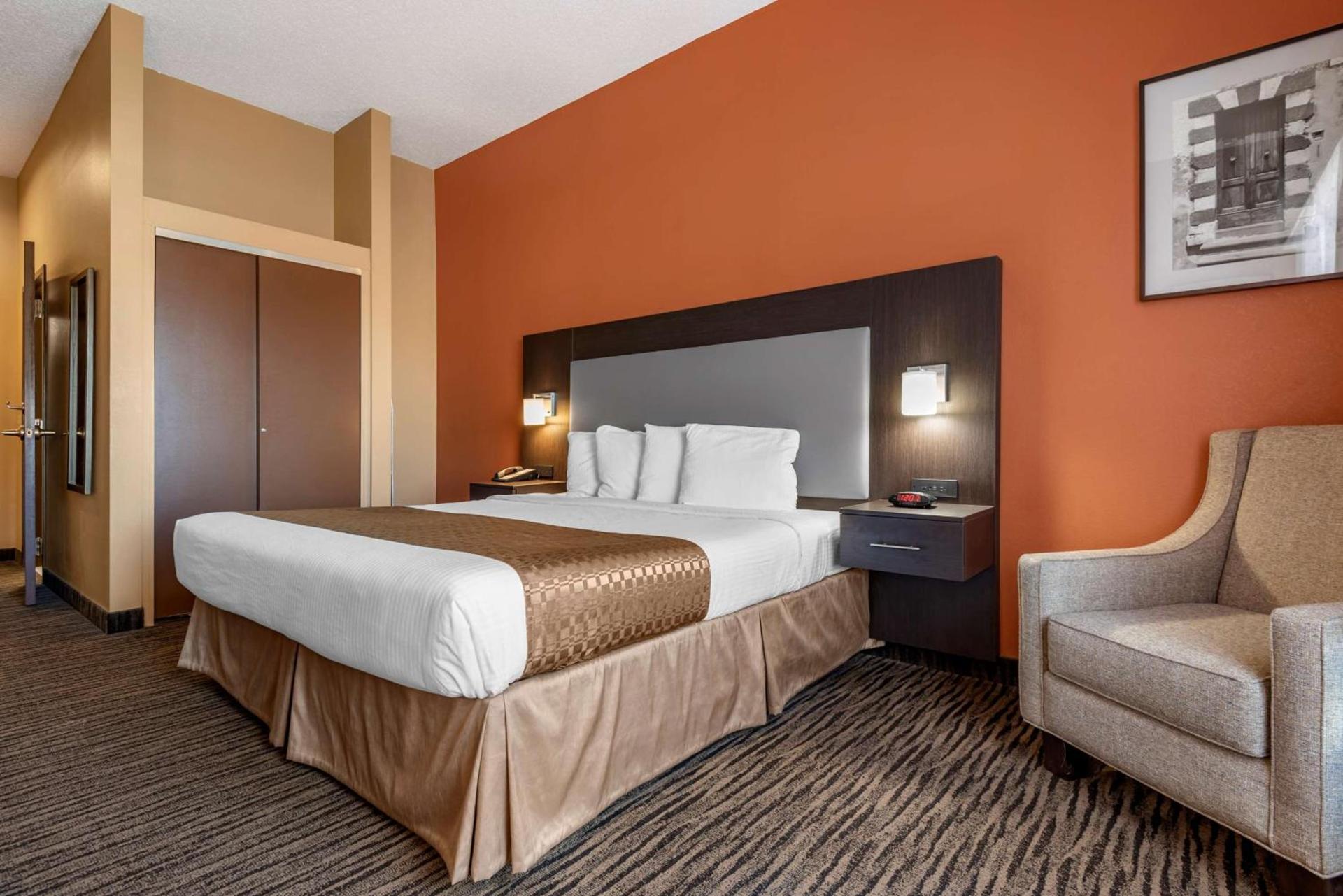 Best Western the Inn at the Fairgrounds photo 18