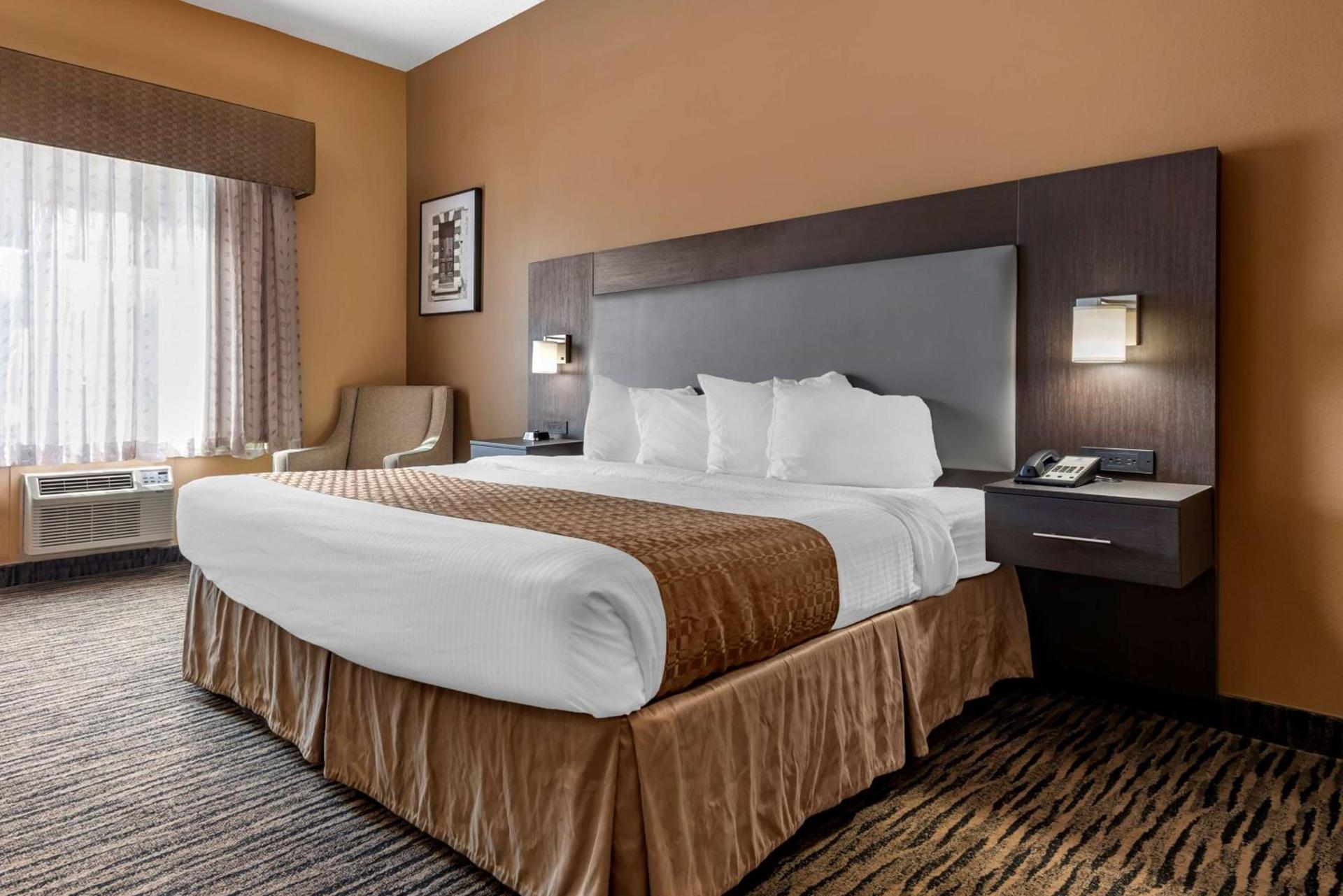 Best Western the Inn at the Fairgrounds photo 19