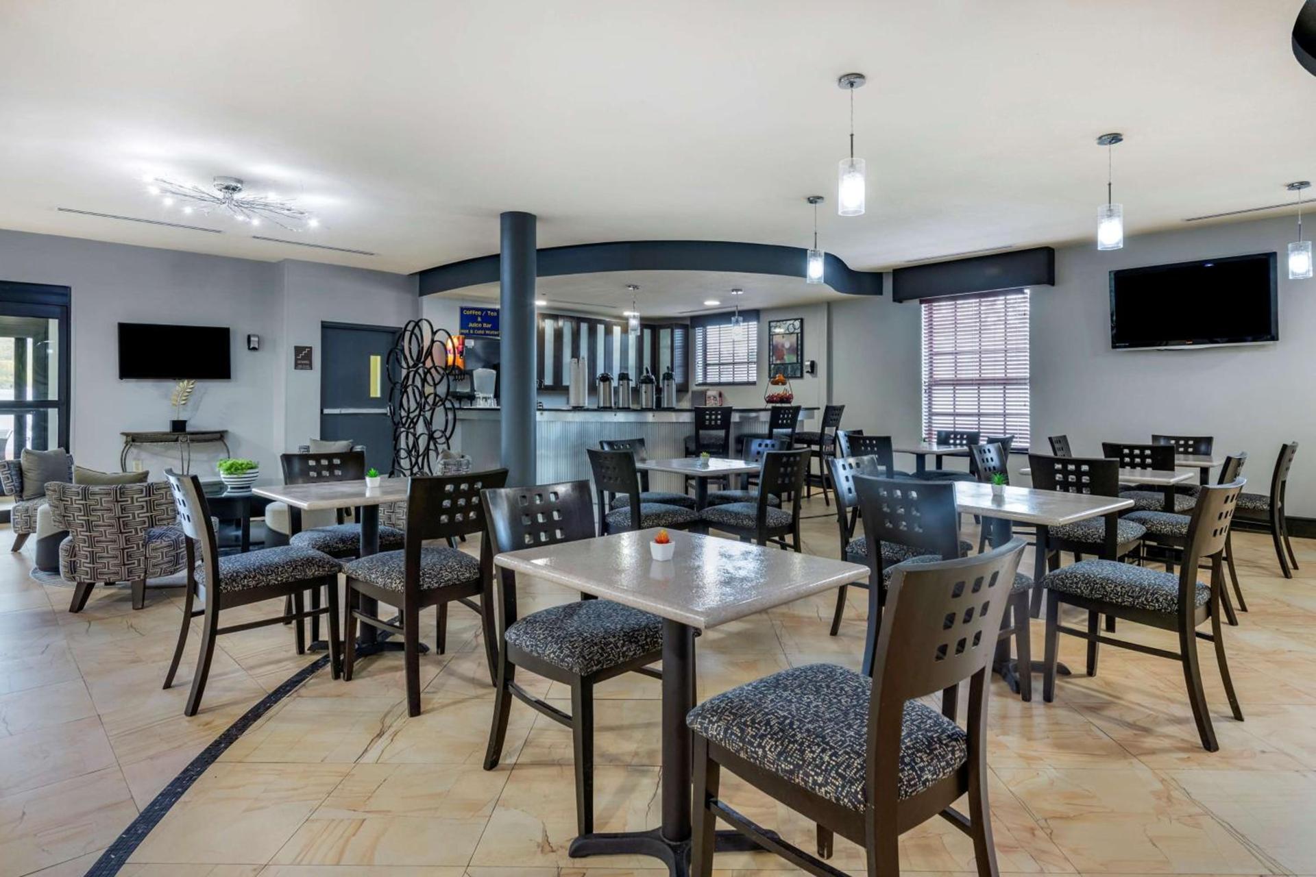 Best Western Plus Bradenton Gateway Hotel photo 25