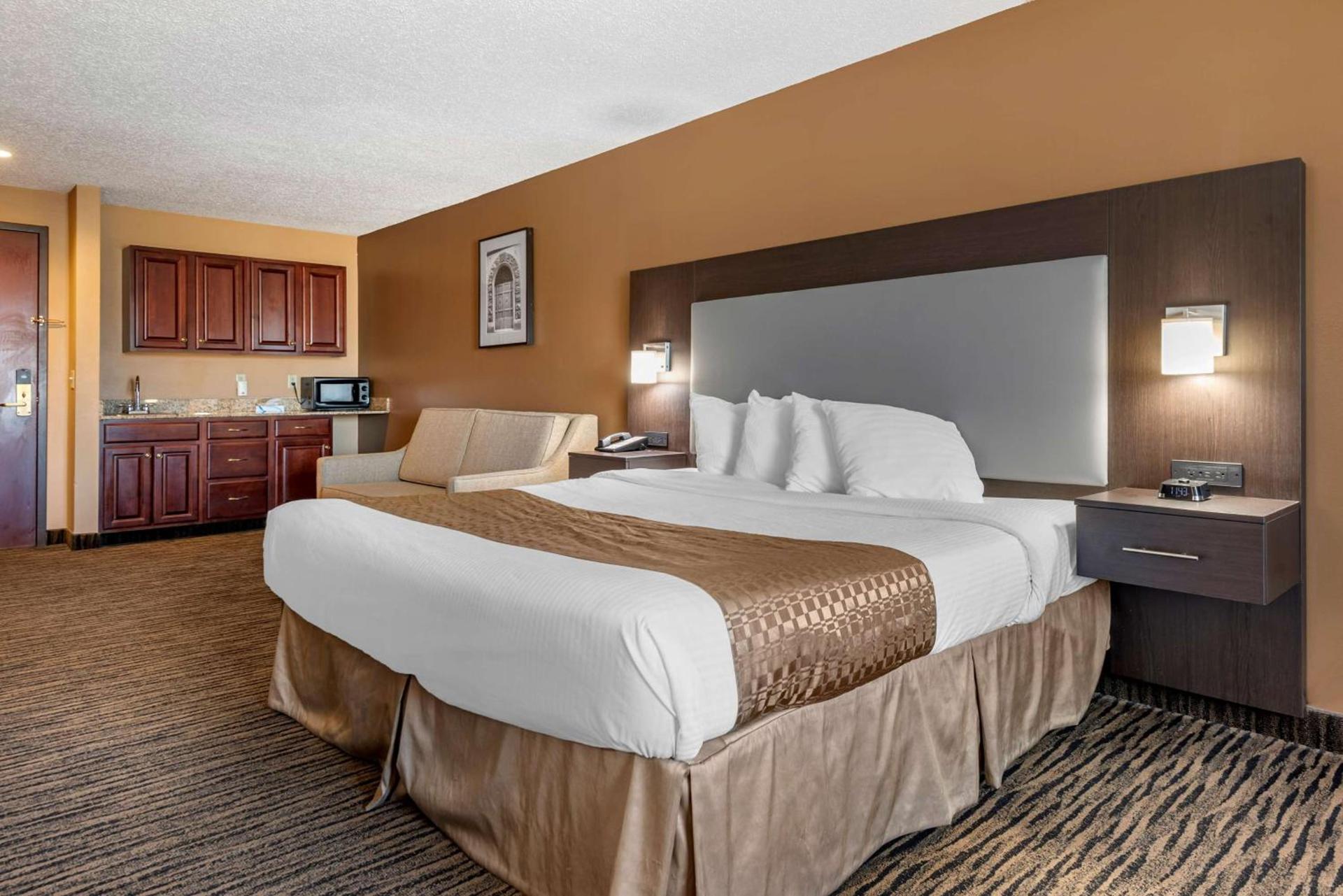 Best Western the Inn at the Fairgrounds photo 3