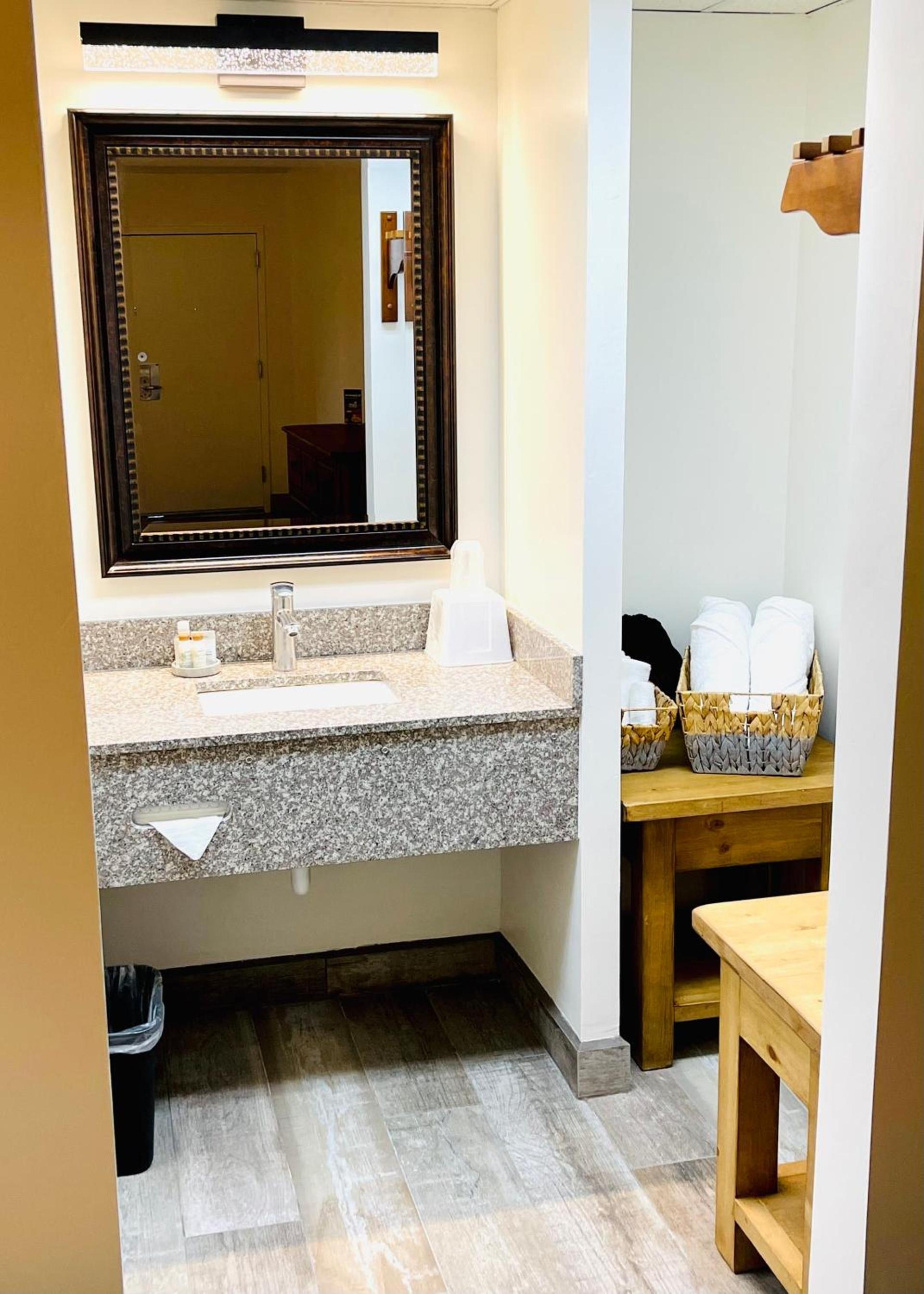 Taos Valley Lodge photo 11
