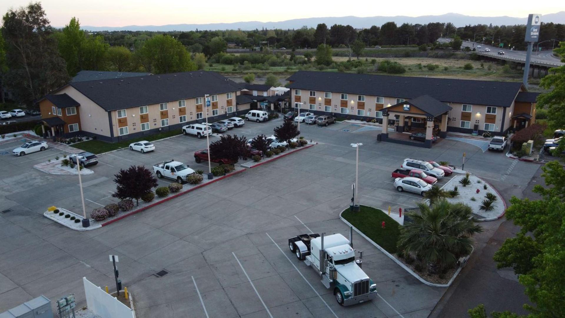 Best Western Antelope Inn & Suites photo 57
