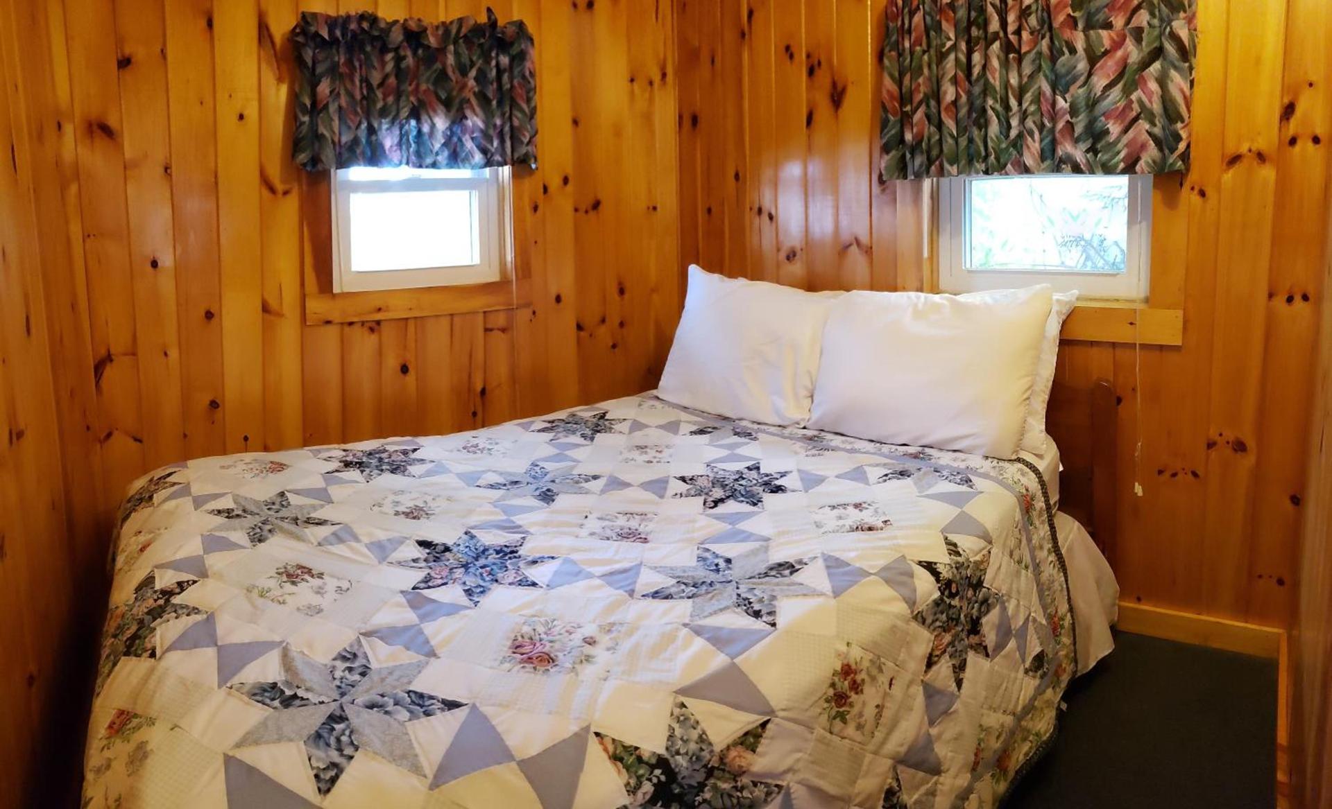 Weirs Beach Motel & Cottages photo 44