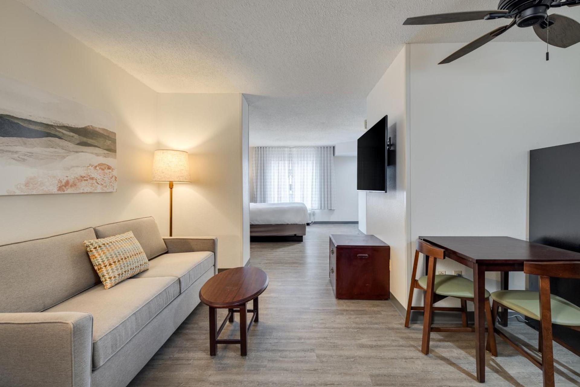 MySuites Lawton photo 22