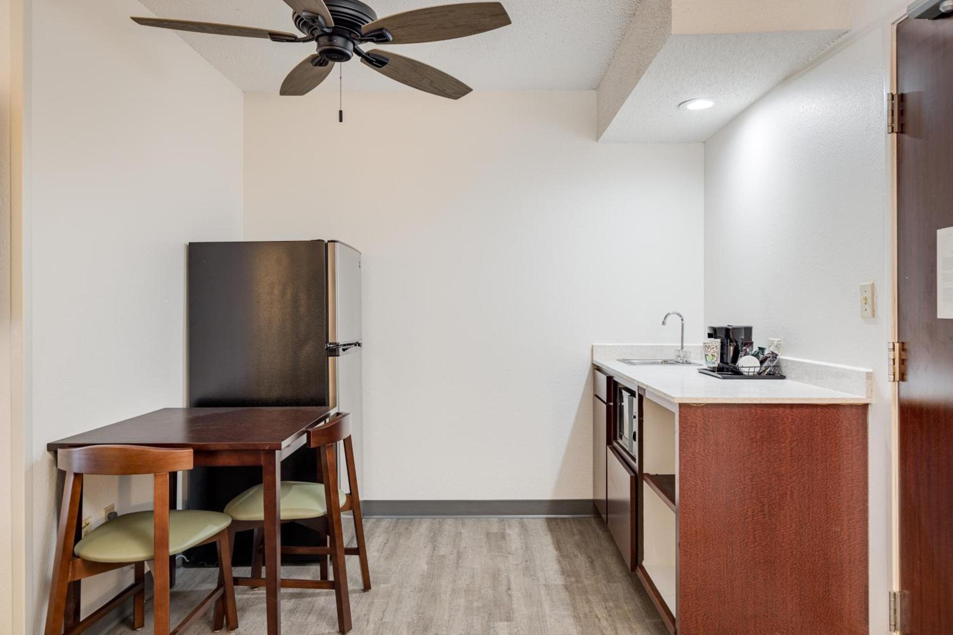 MySuites Lawton photo 26