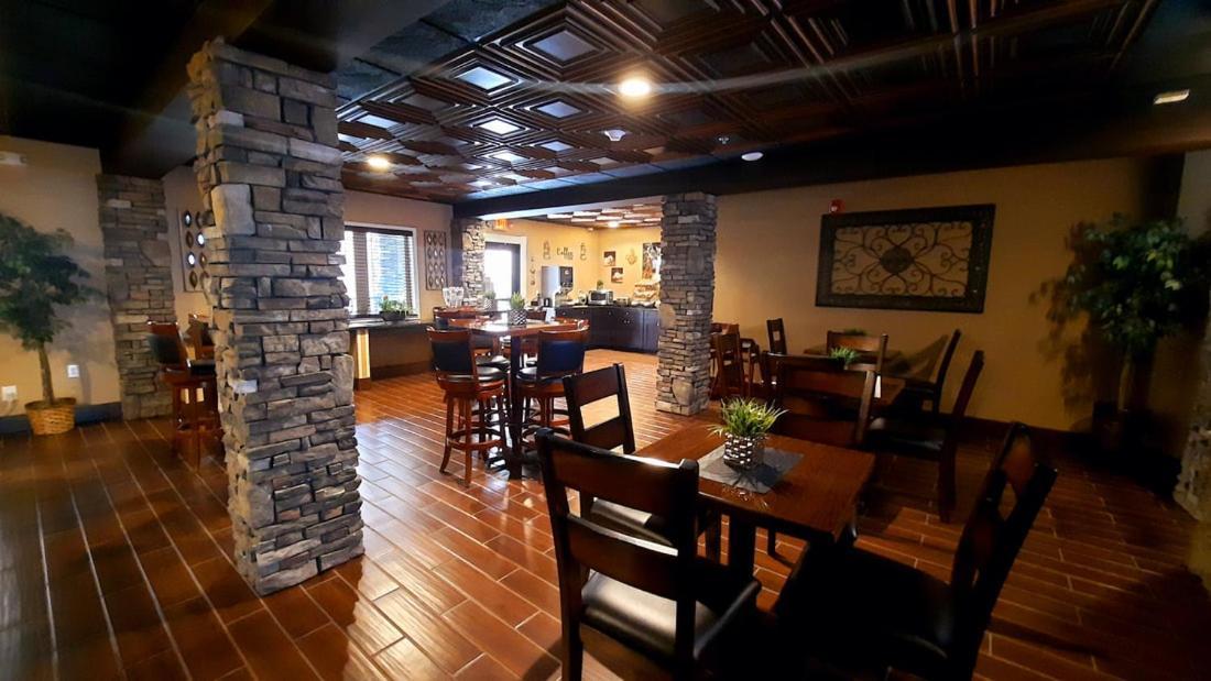 Stonebrook Lodge Bryson City photo 10