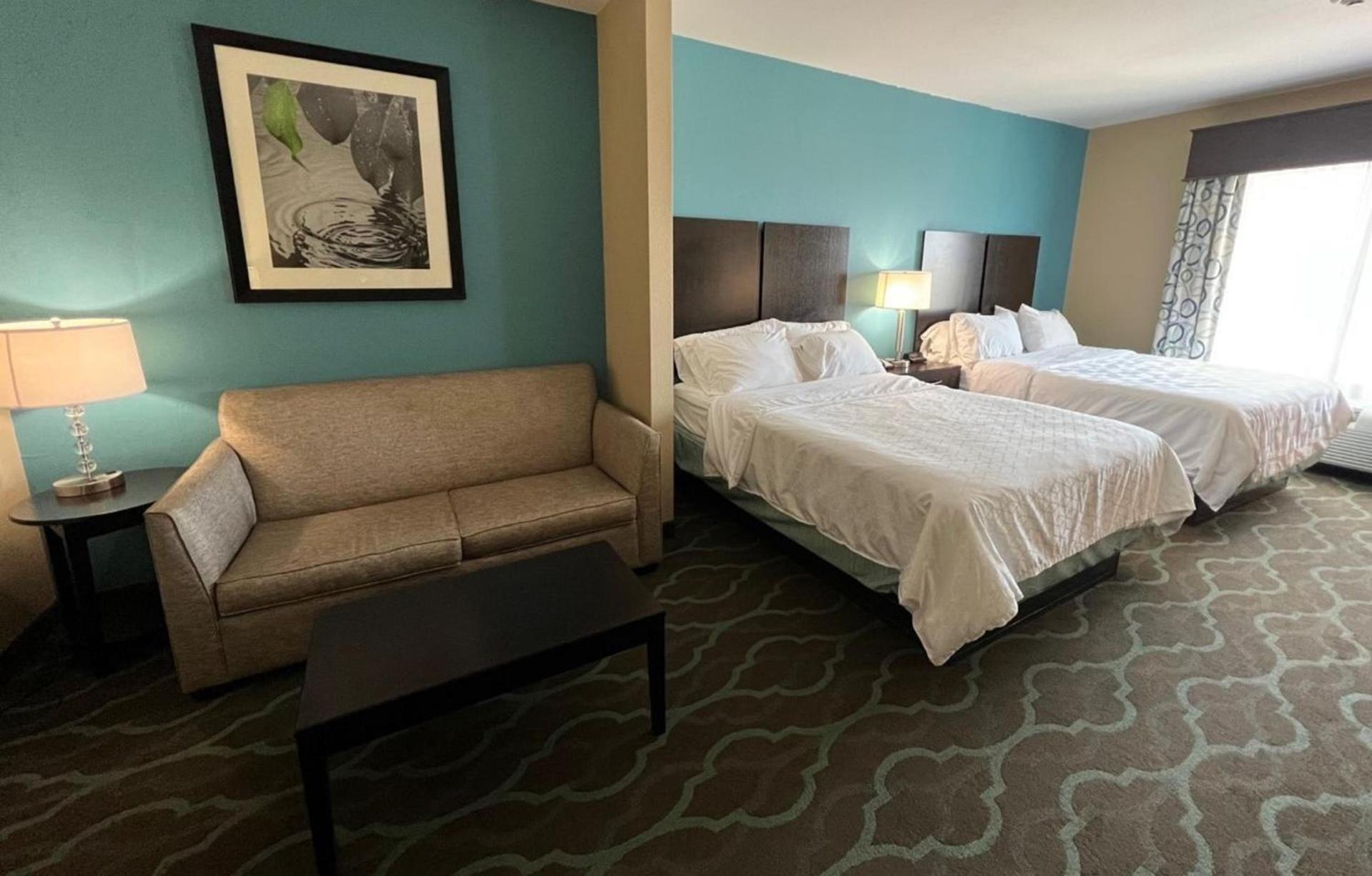 Holiday Inn Express Hotels & Suites Cuero by IHG photo 4