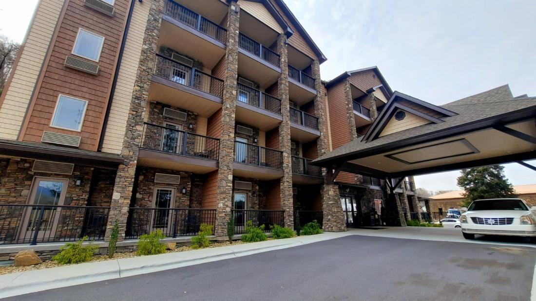 Stonebrook Lodge Bryson City photo 36