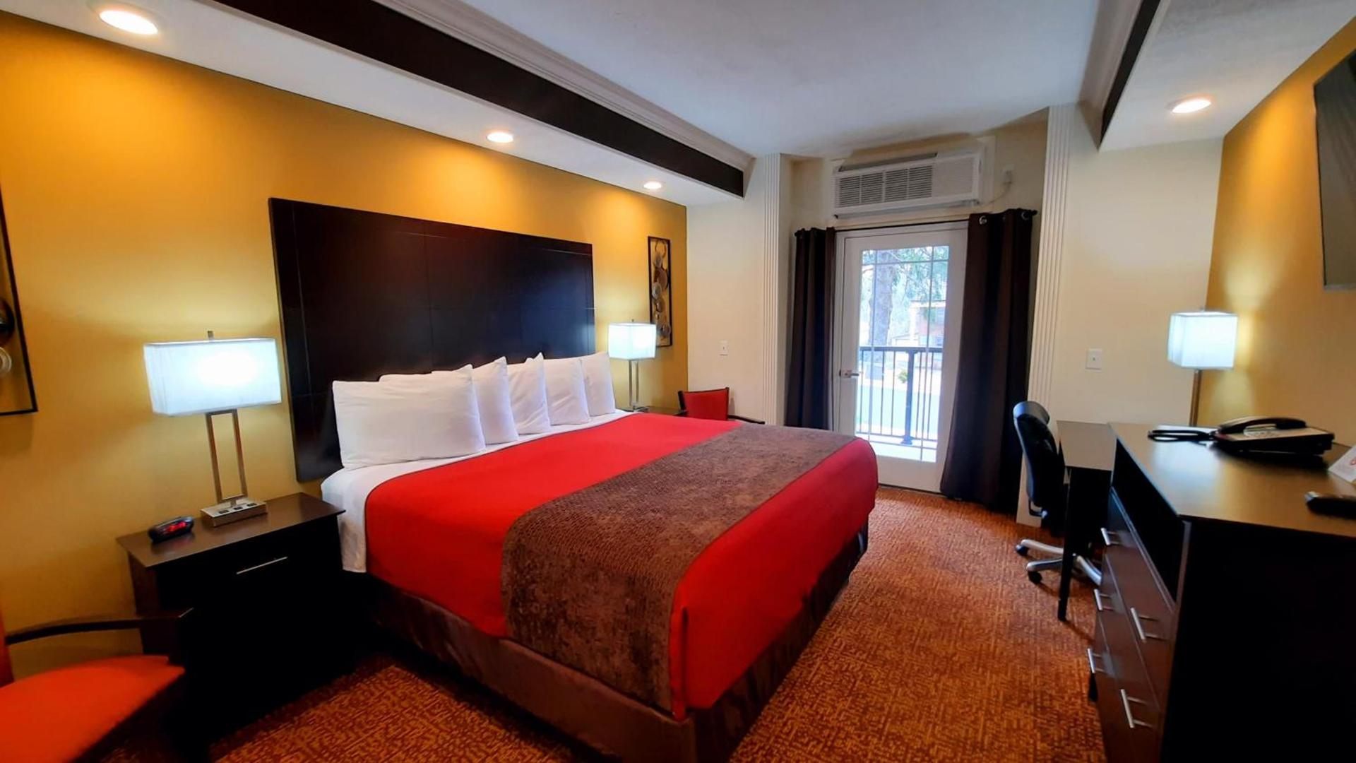 Stonebrook Lodge Bryson City photo 37