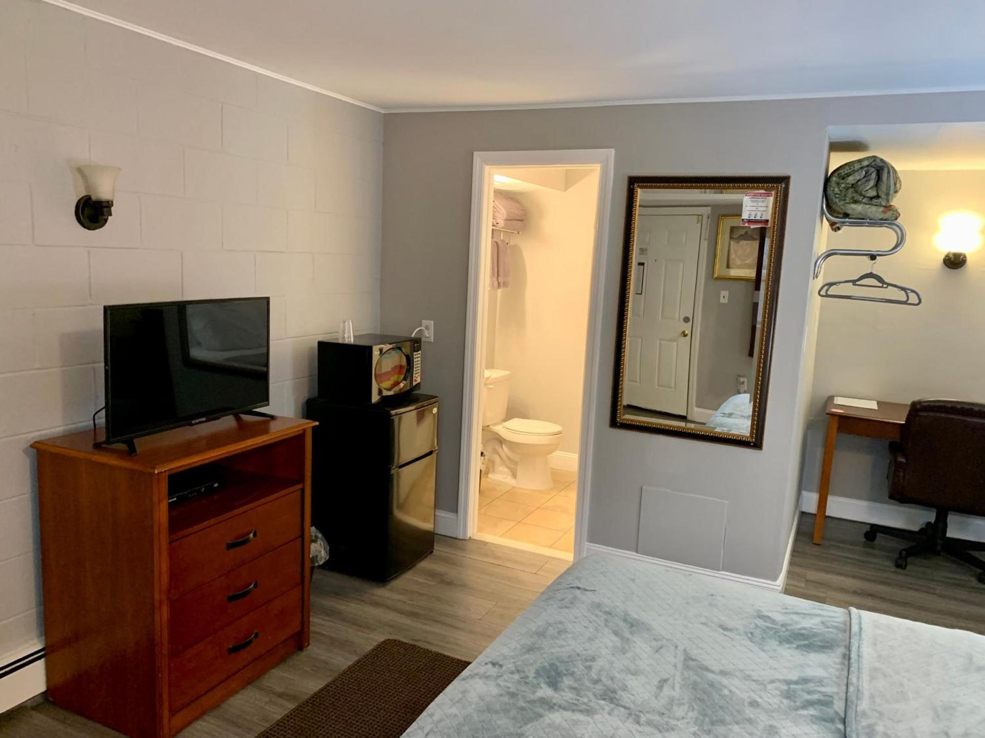 Hill Top Motel photo 12