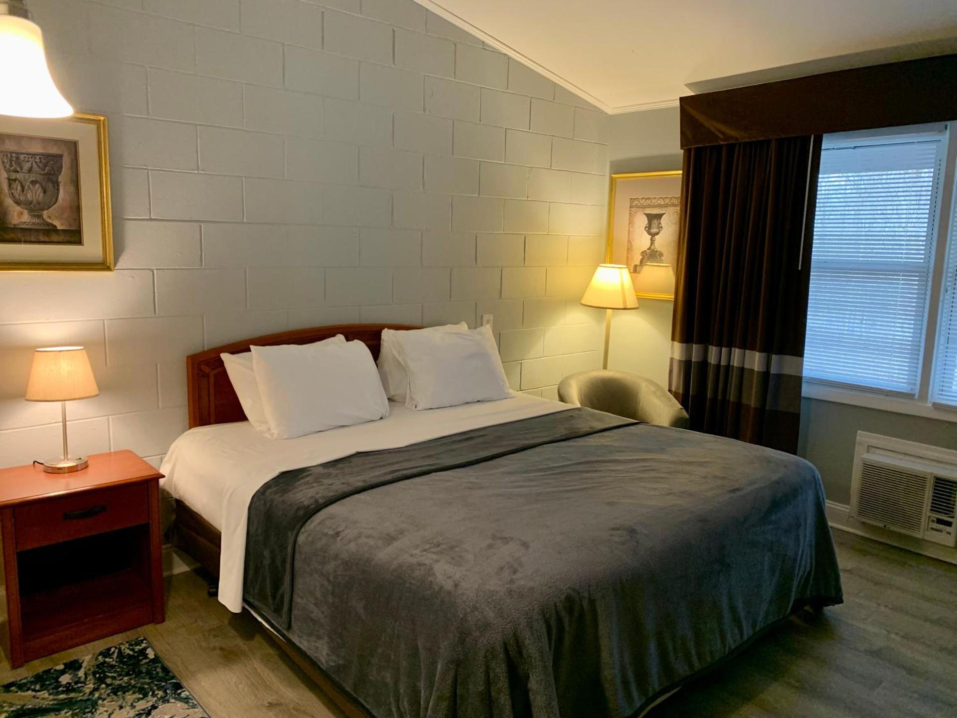 Hill Top Motel photo 21