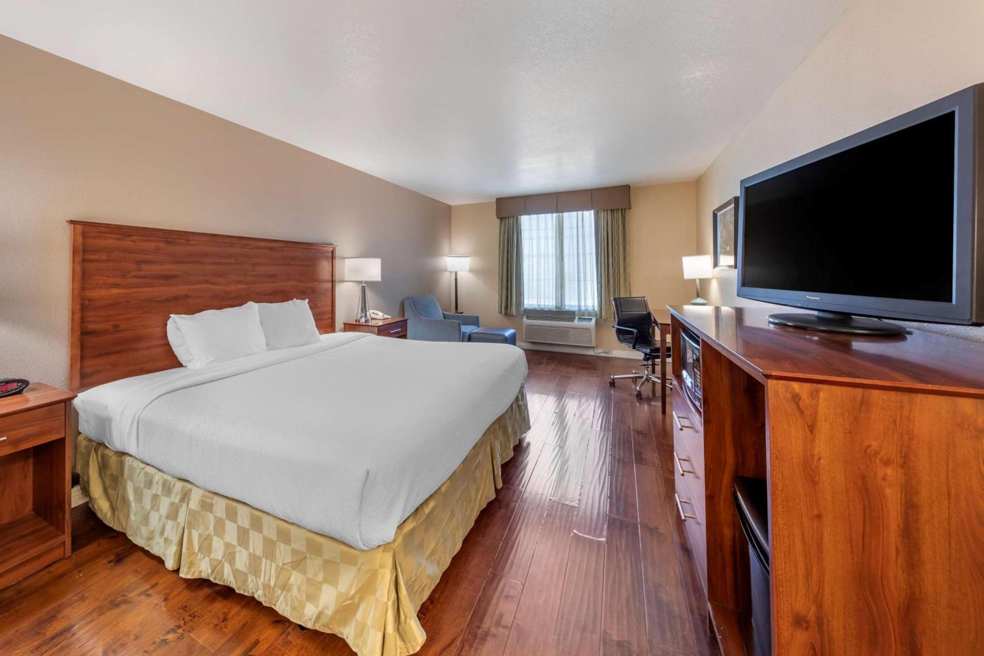 Best Western Plus John Jay Inn & Suites photo 14