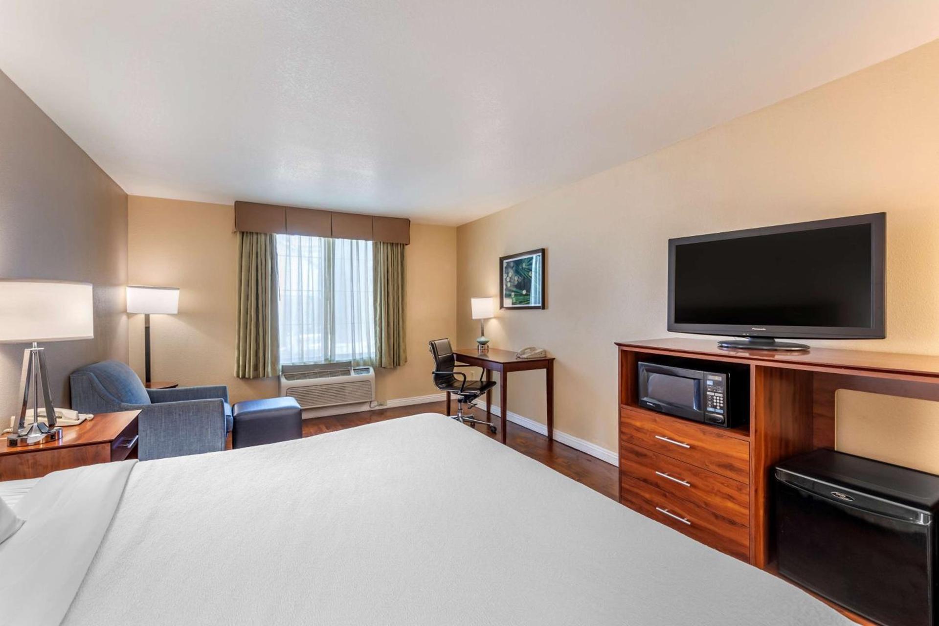 Best Western Plus John Jay Inn & Suites photo 15