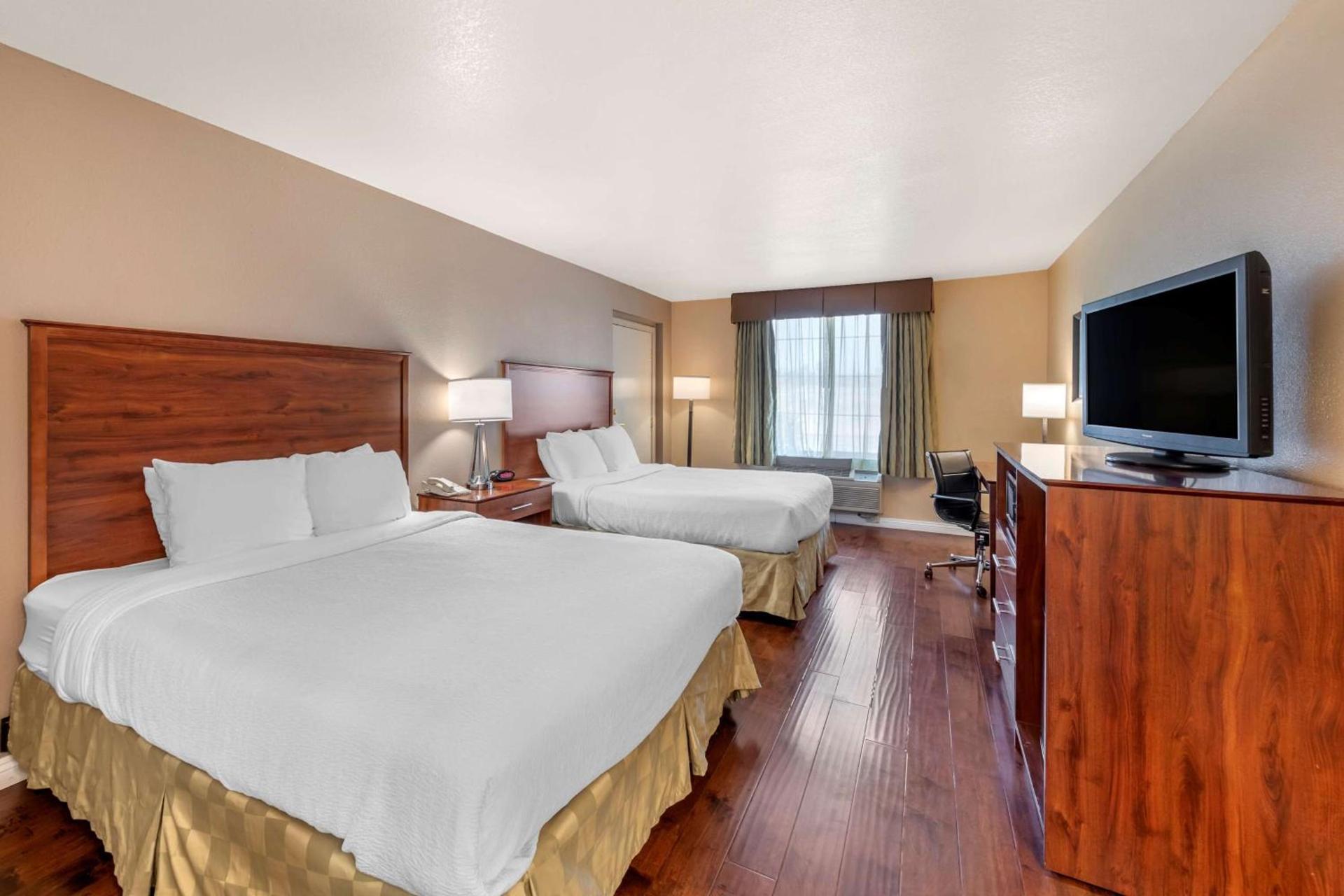 Best Western Plus John Jay Inn & Suites photo 18