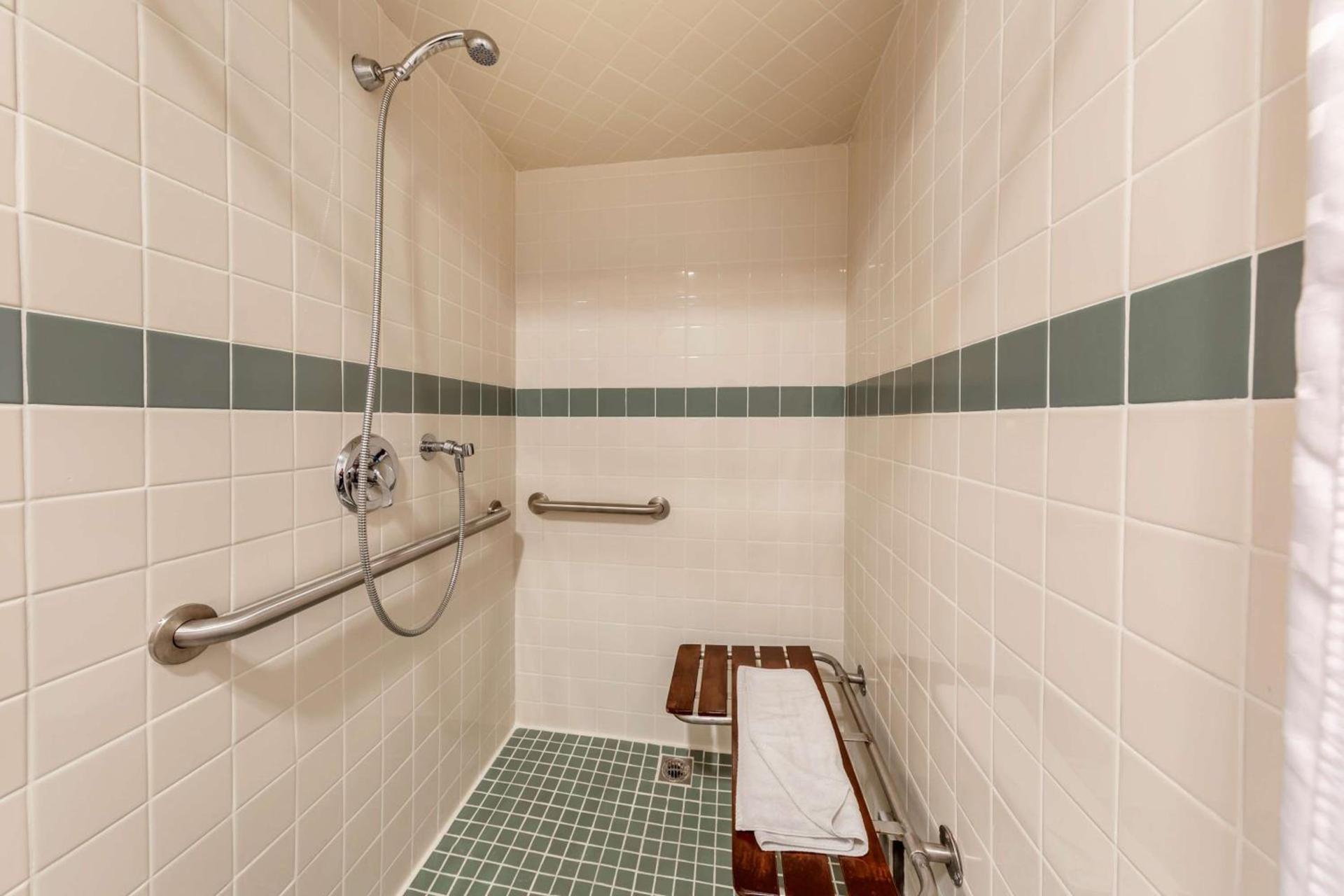 Best Western Plus John Jay Inn & Suites photo 32