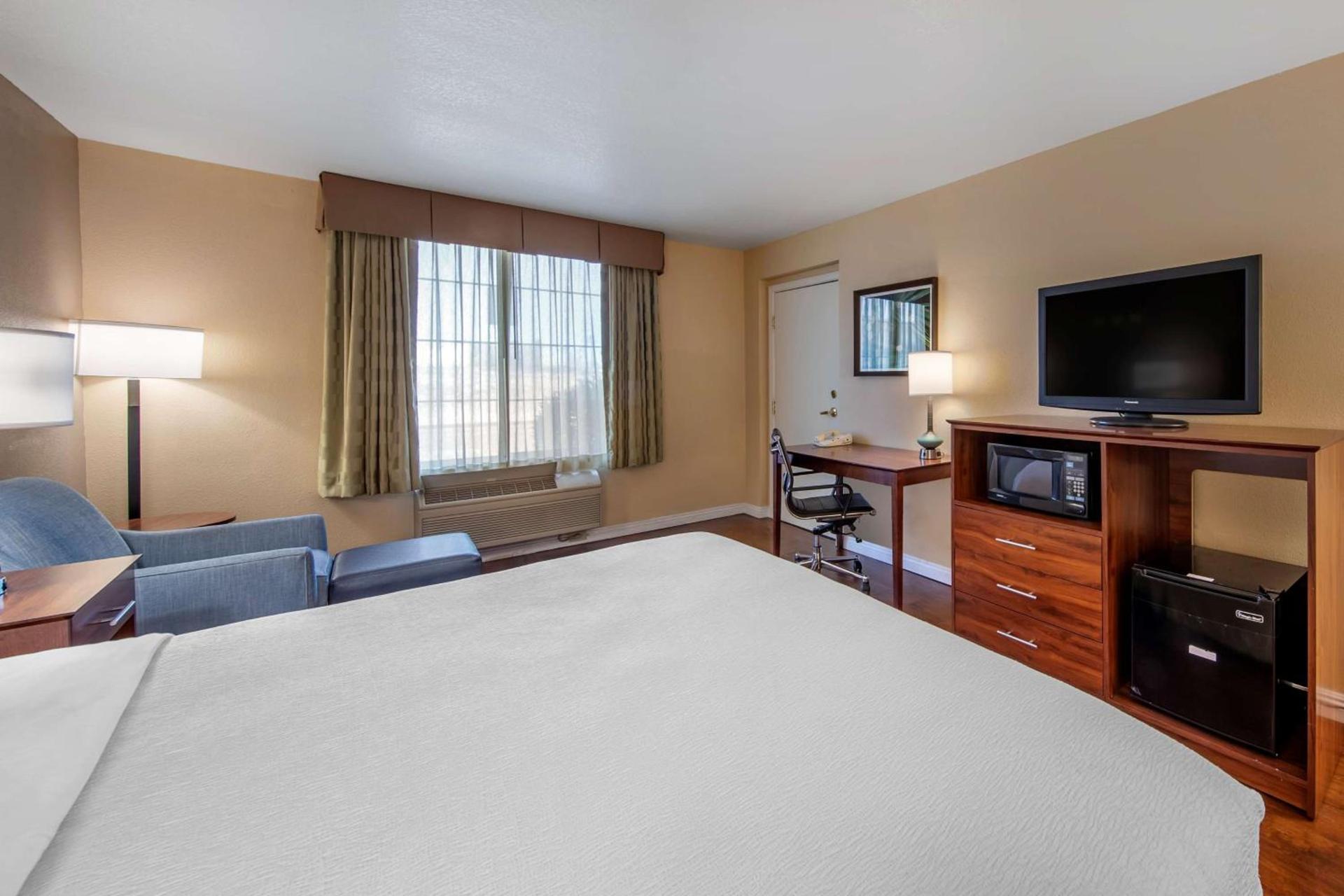 Best Western Plus John Jay Inn & Suites photo 21