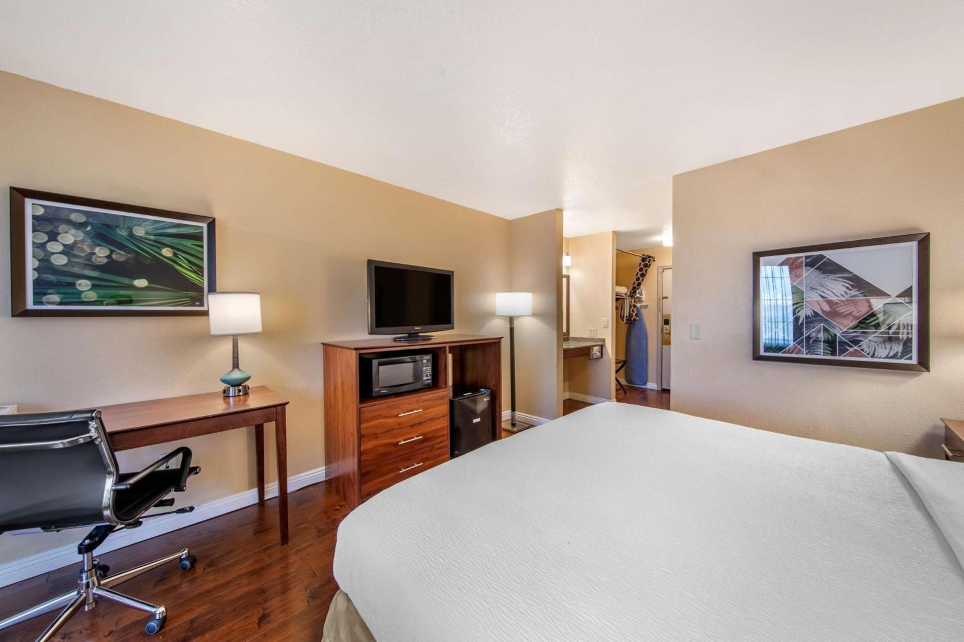Best Western Plus John Jay Inn & Suites photo 23
