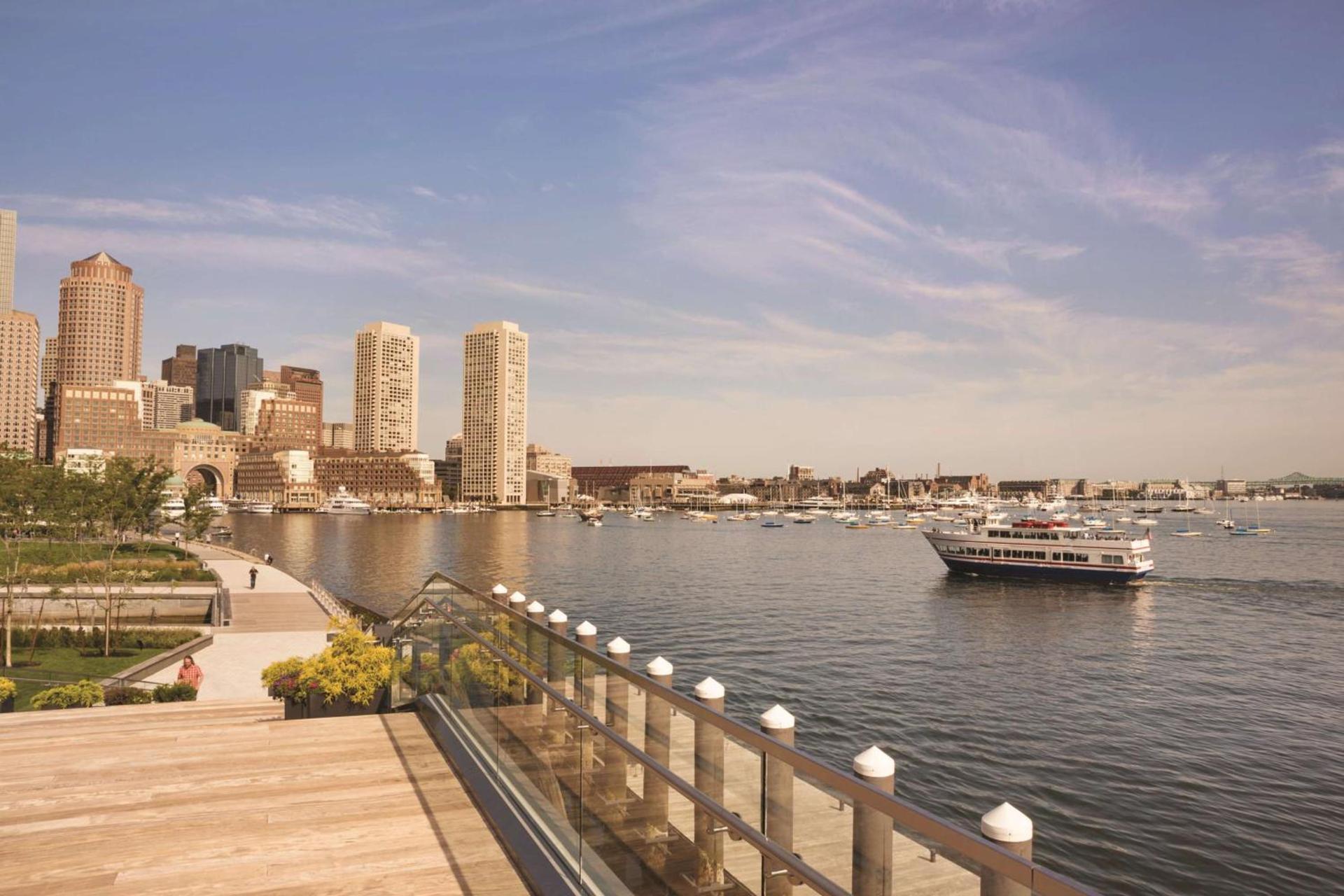 YOTEL Boston photo 31