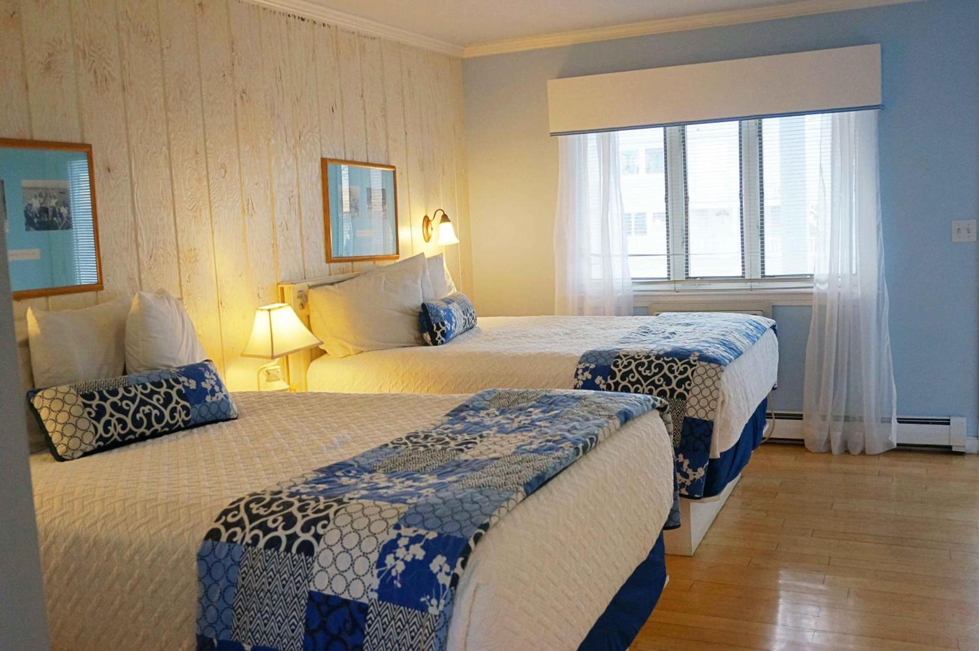 The Edgewater photo 51