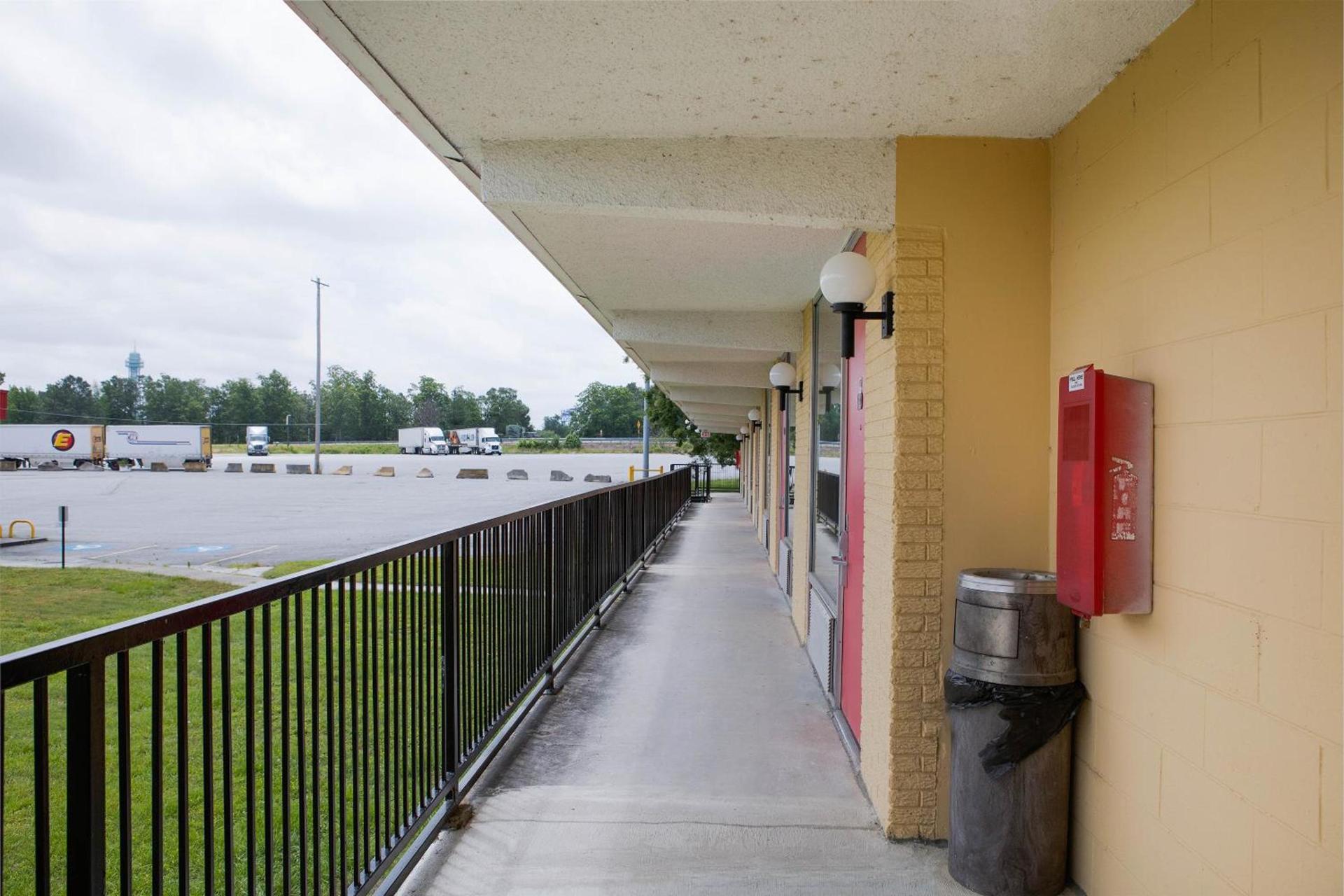 OYO Hotel Doswell Kings Dominion photo 3