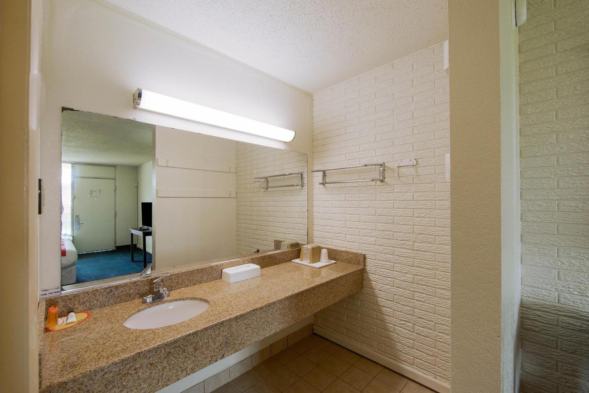 OYO Hotel Doswell Kings Dominion photo 38