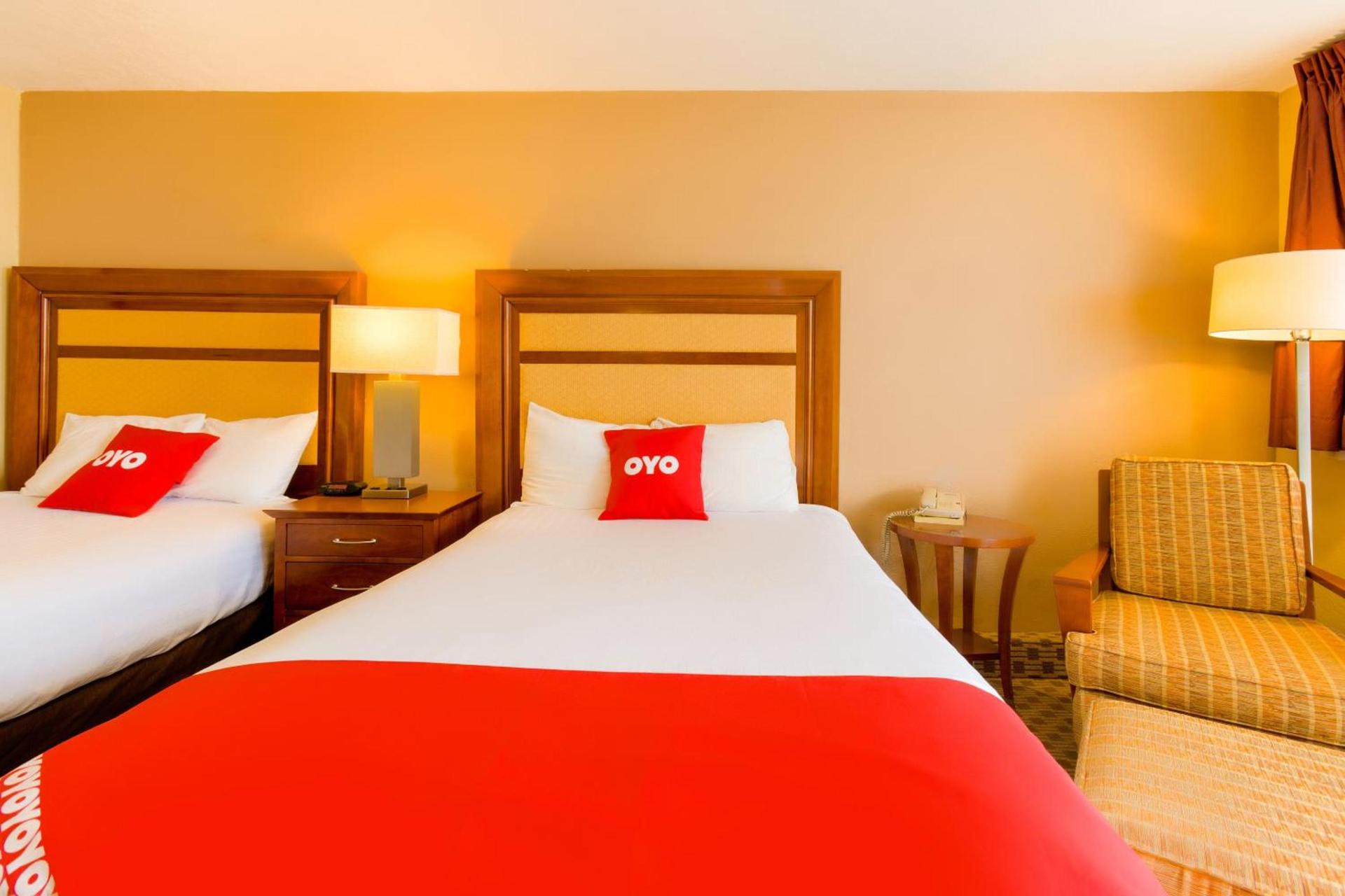 OYO Hotel Lebanon MO I-44 photo 10