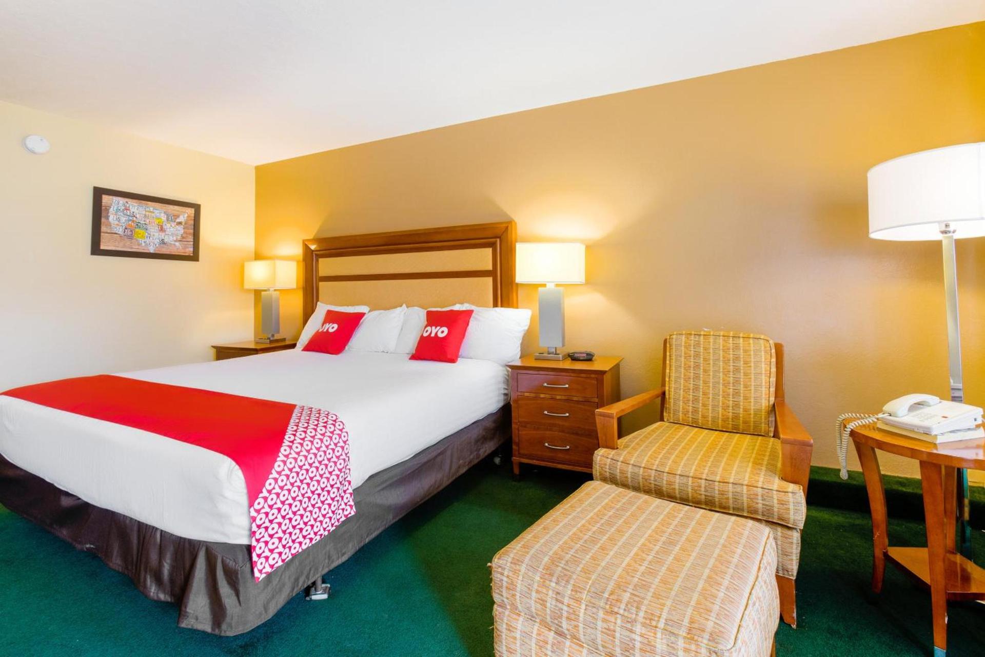 OYO Hotel Lebanon MO I-44 photo 31