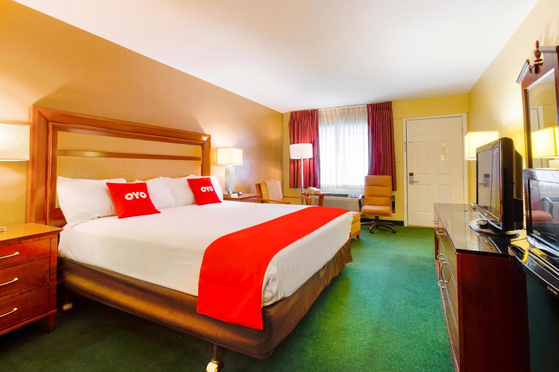 OYO Hotel Lebanon MO I-44 photo 33