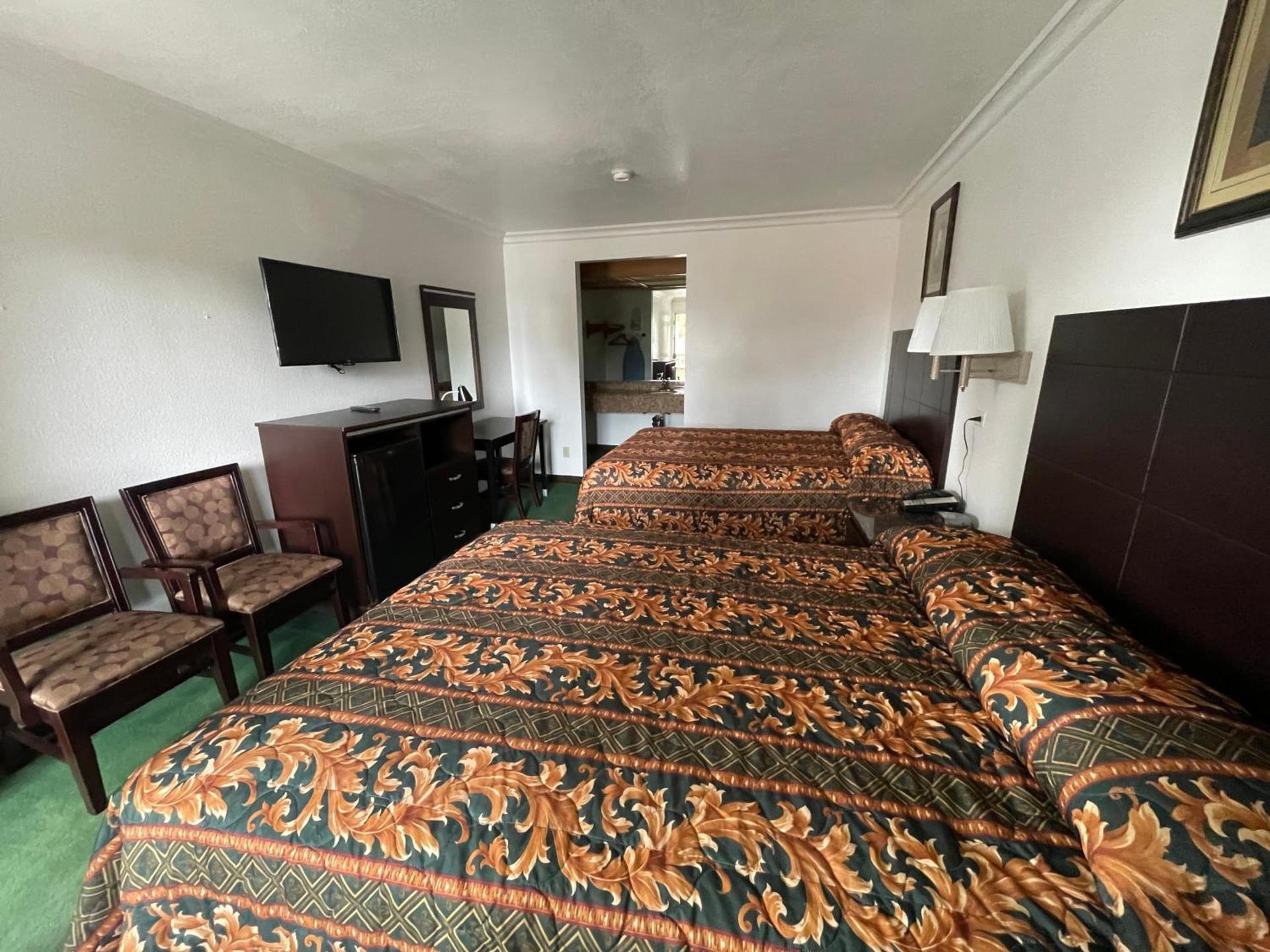 Chino Motel photo 33