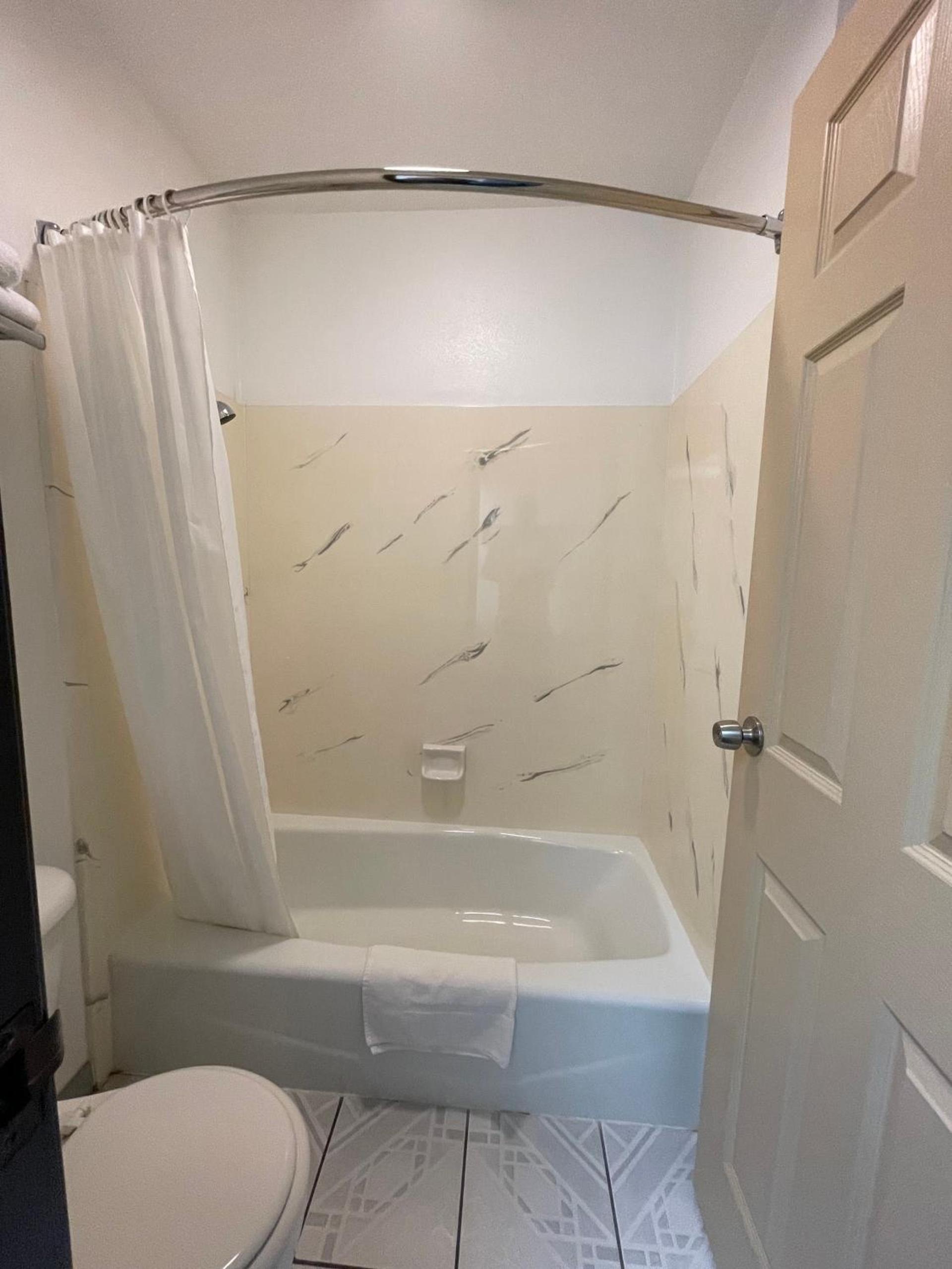 Chino Motel photo 20