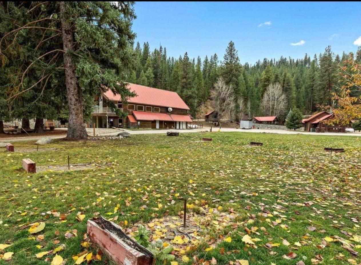 Southfork Lodge - Riverside Inn photo 19