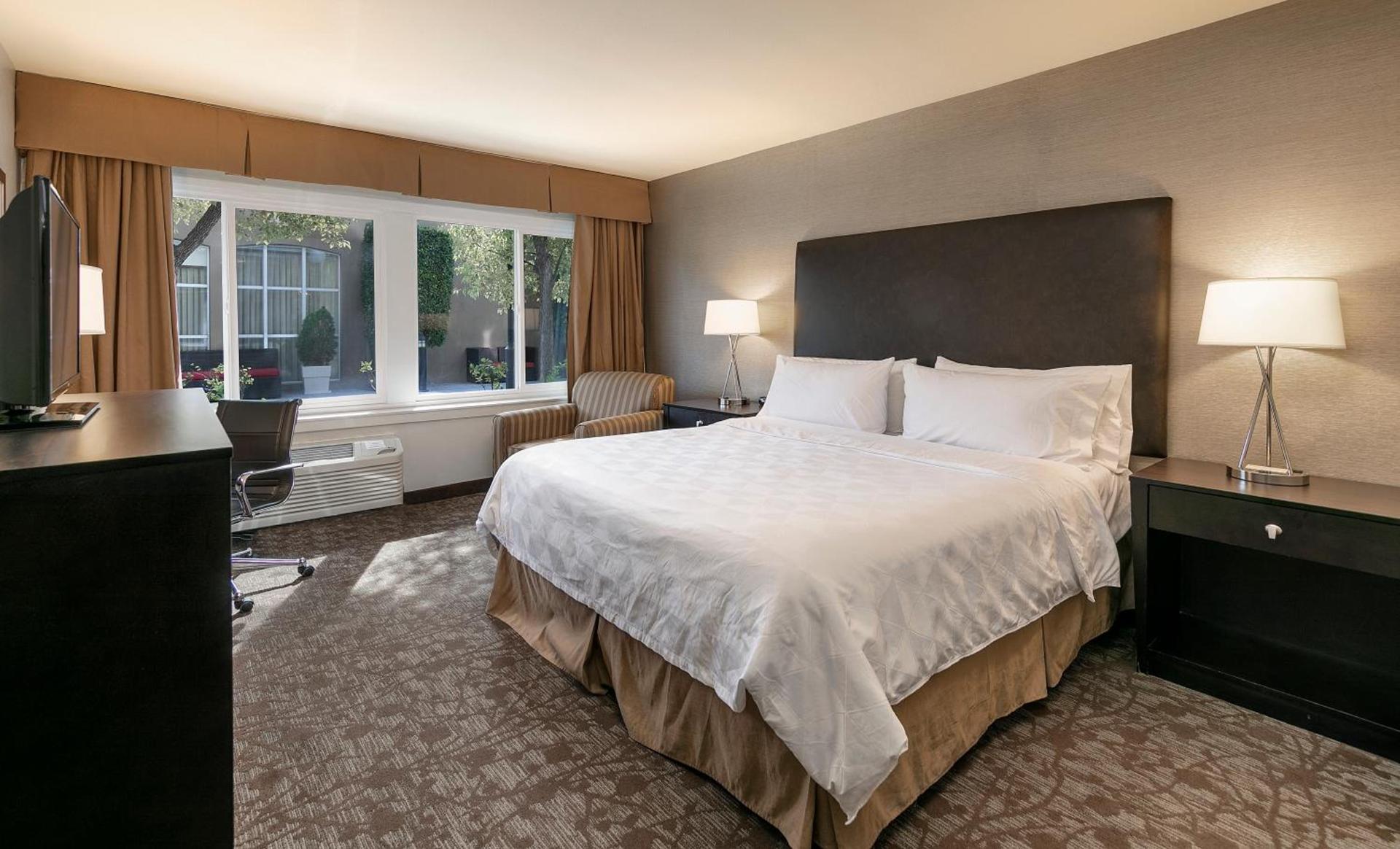 Holiday Inn West Covina, an IHG Hotel photo 20