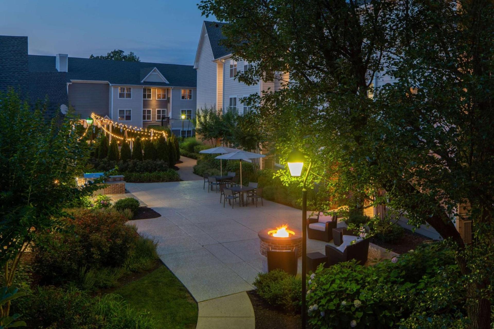 Sonesta ES Suites Fairfax Fair Lakes photo 2