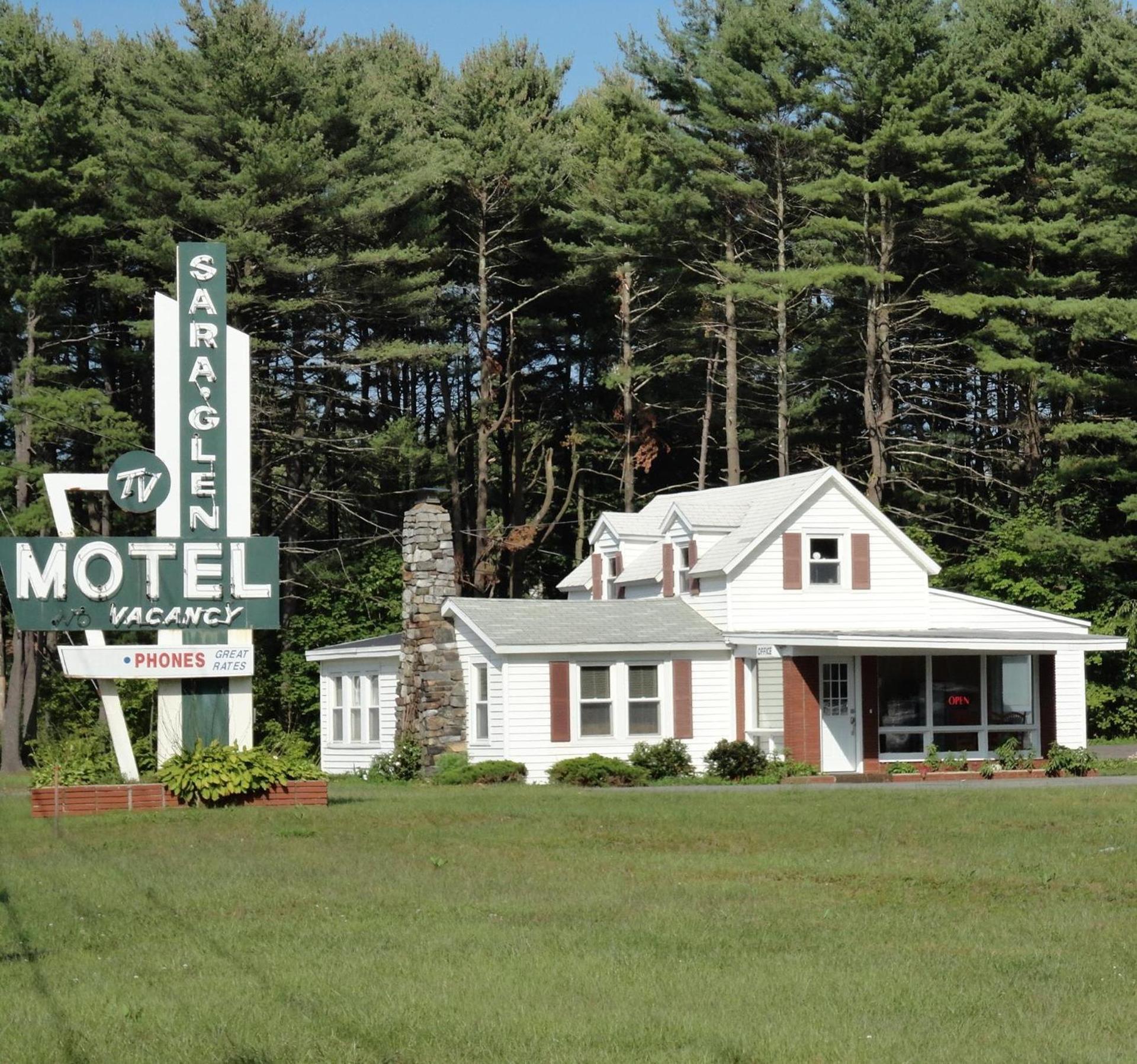 Sara Glen Motel - Saratoga Springs-Glens Falls photo 31