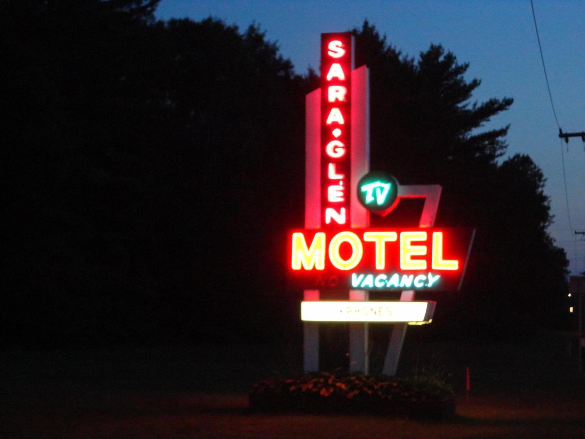 Sara Glen Motel - Saratoga Springs-Glens Falls photo 32
