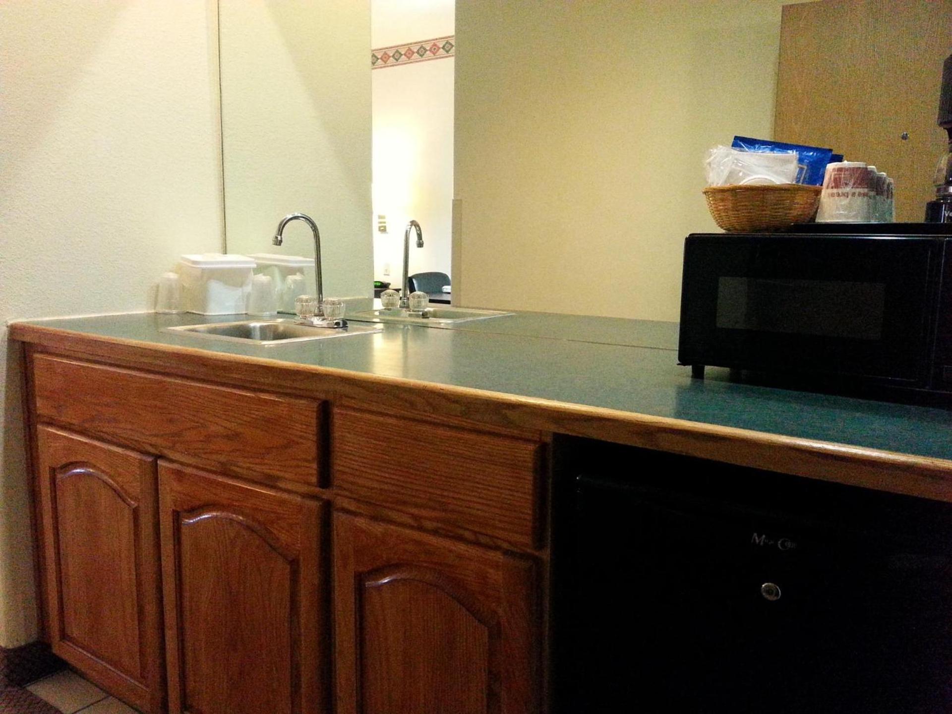 Ramada by Wyndham Williams/Grand Canyon Area photo 11
