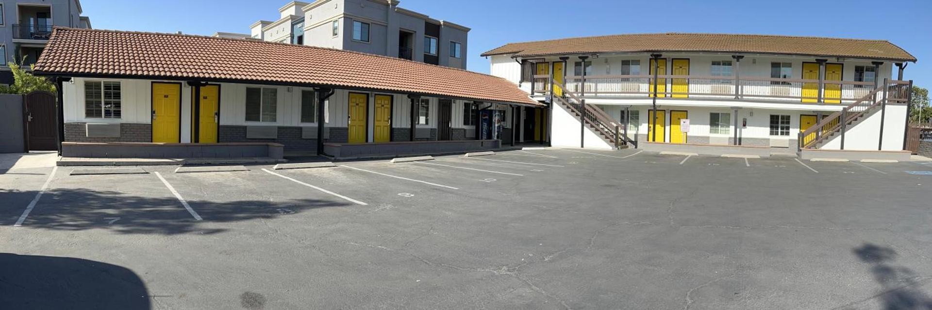 Escondido Inn photo 20