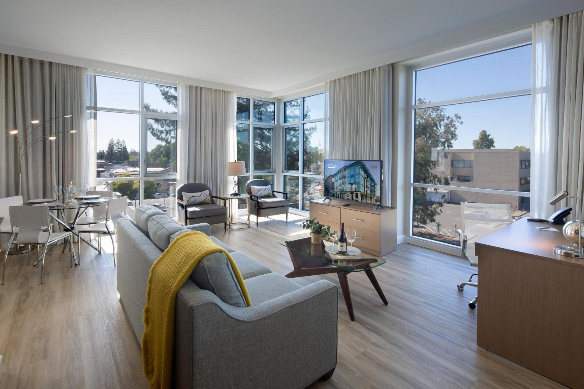 Art House Hotel photo 40