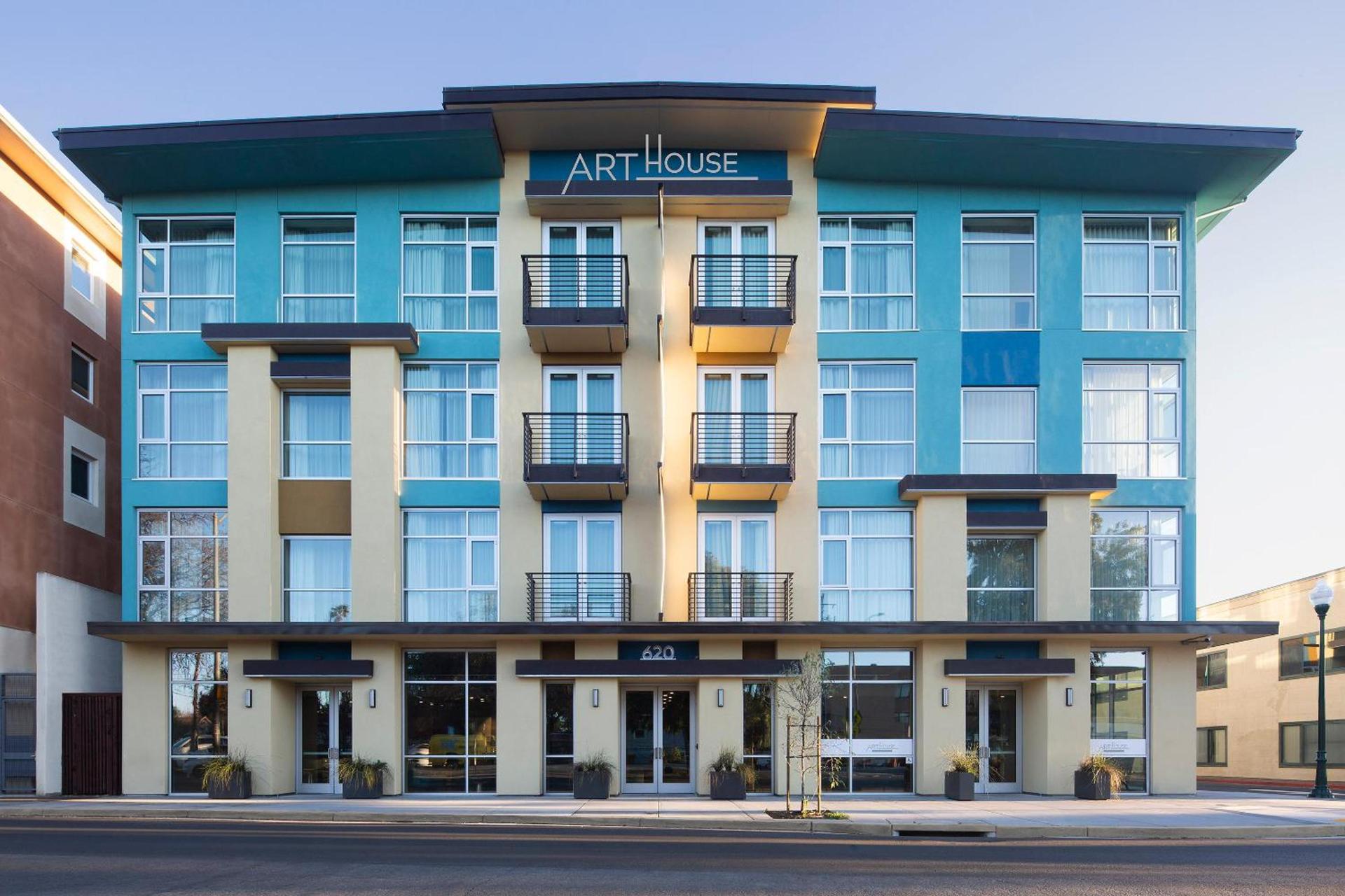 Art House Hotel photo 33