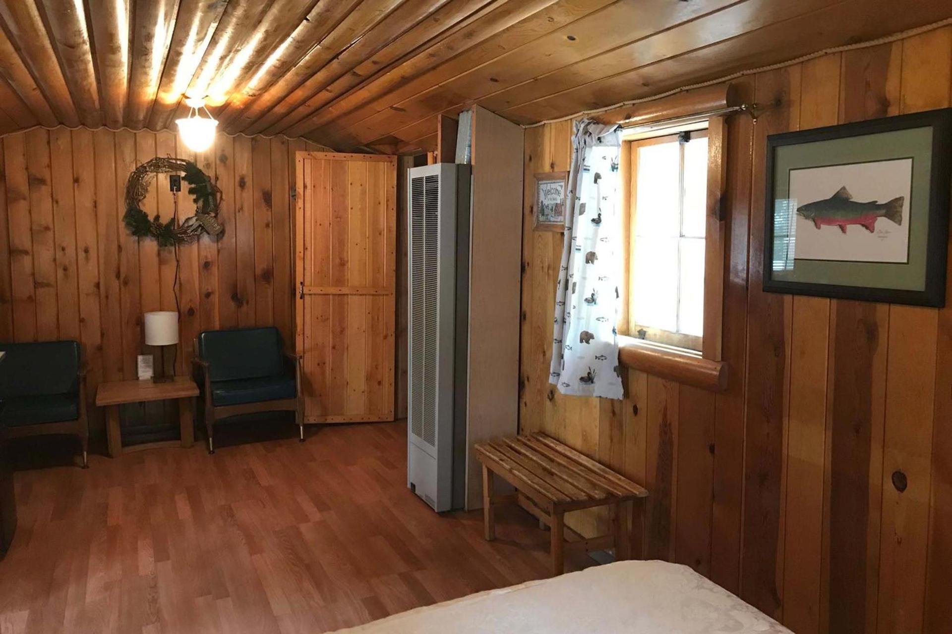 Elkhorn Lodge photo 57