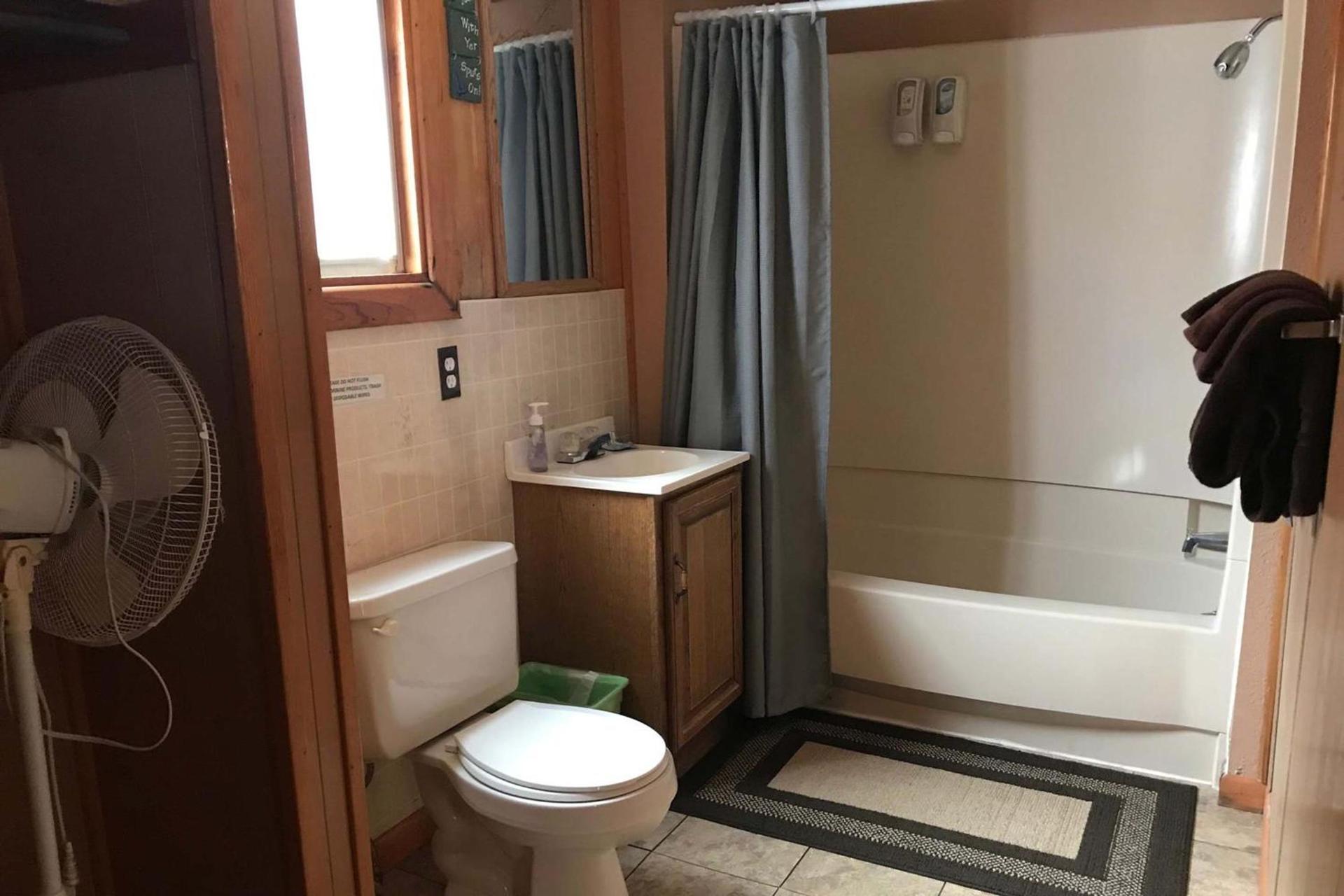 Elkhorn Lodge photo 62