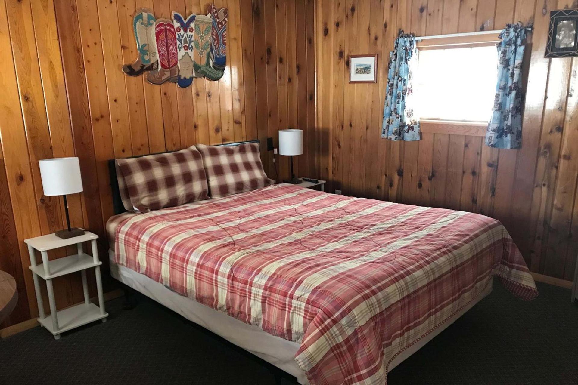 Elkhorn Lodge photo 63