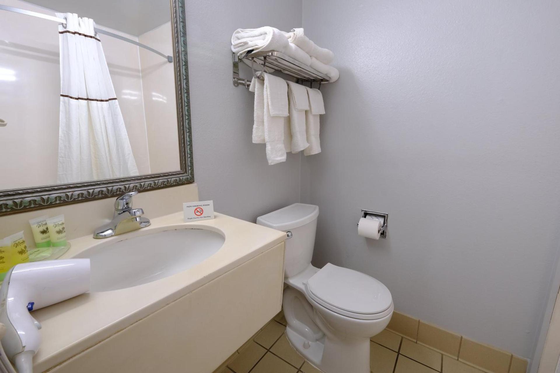 M Star Hotel Searcy photo 4
