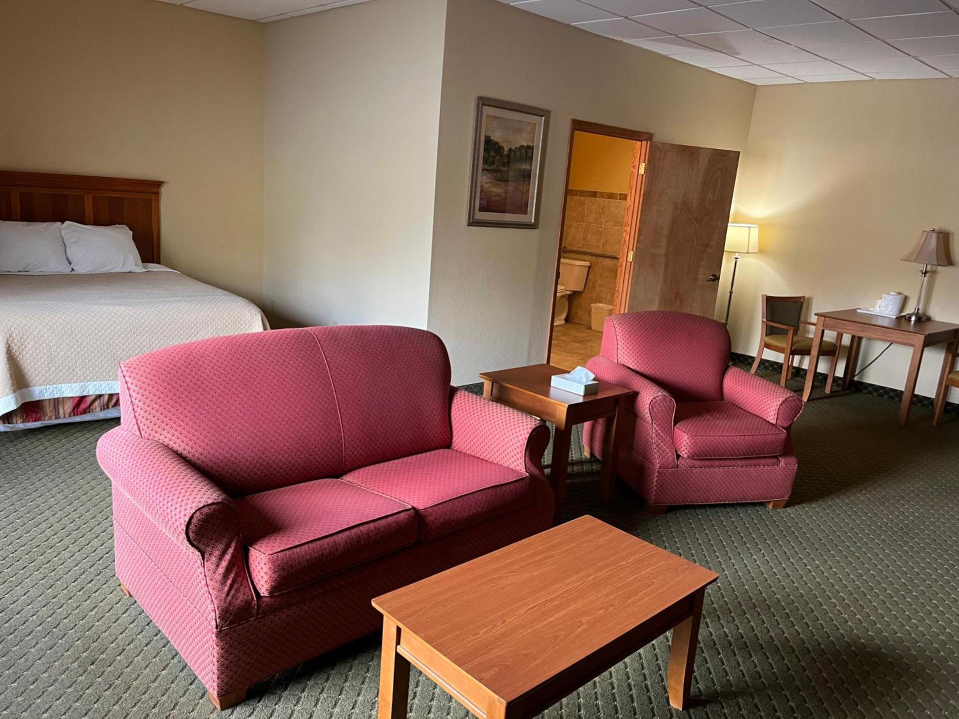 Days Inn & Suites by Wyndham Sutton Flatwoods photo 21