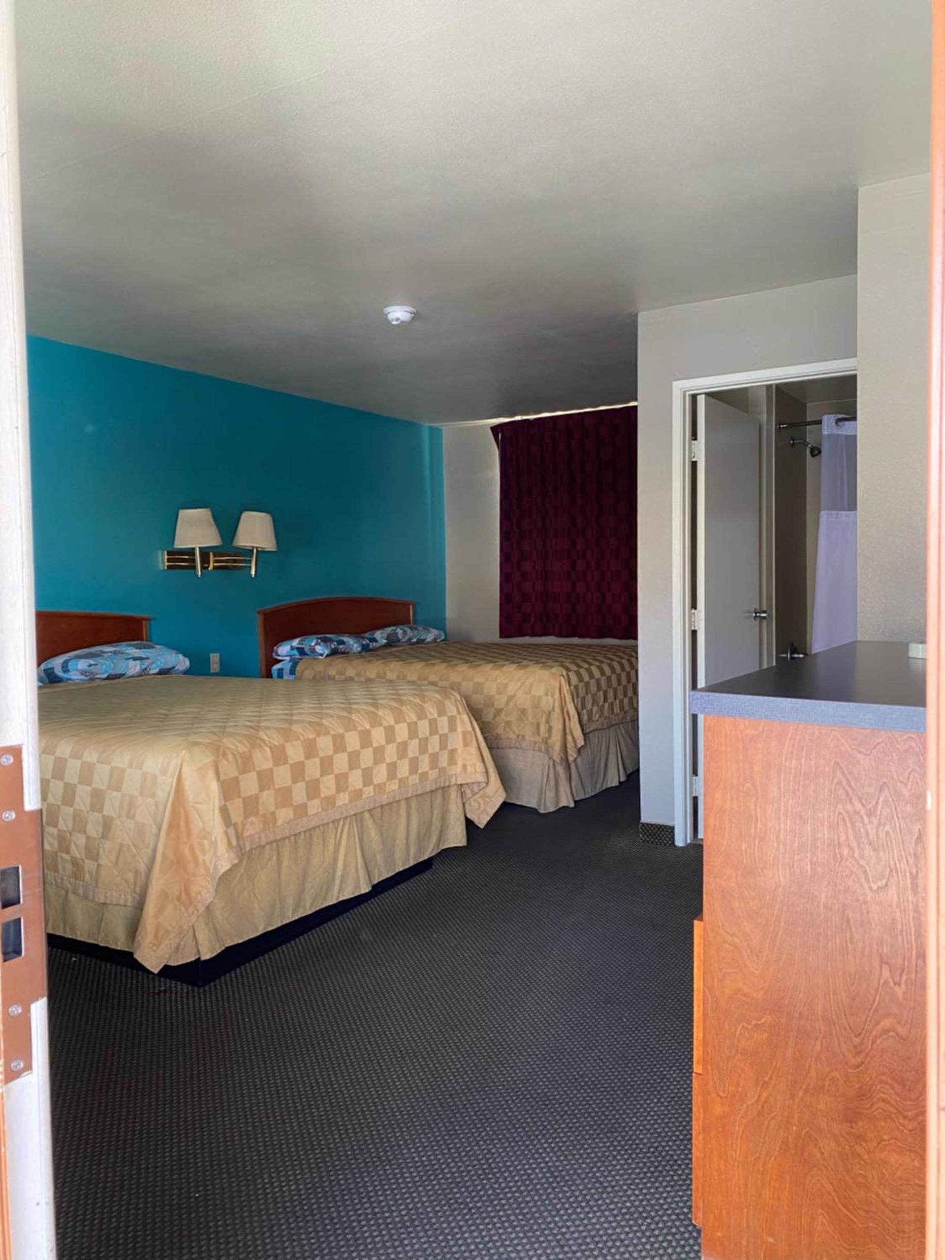 Lone Pine Budget Inn photo 15