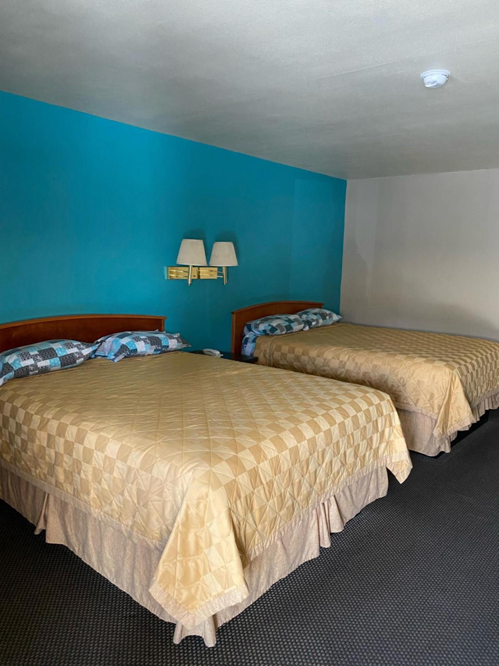 Lone Pine Budget Inn photo 18