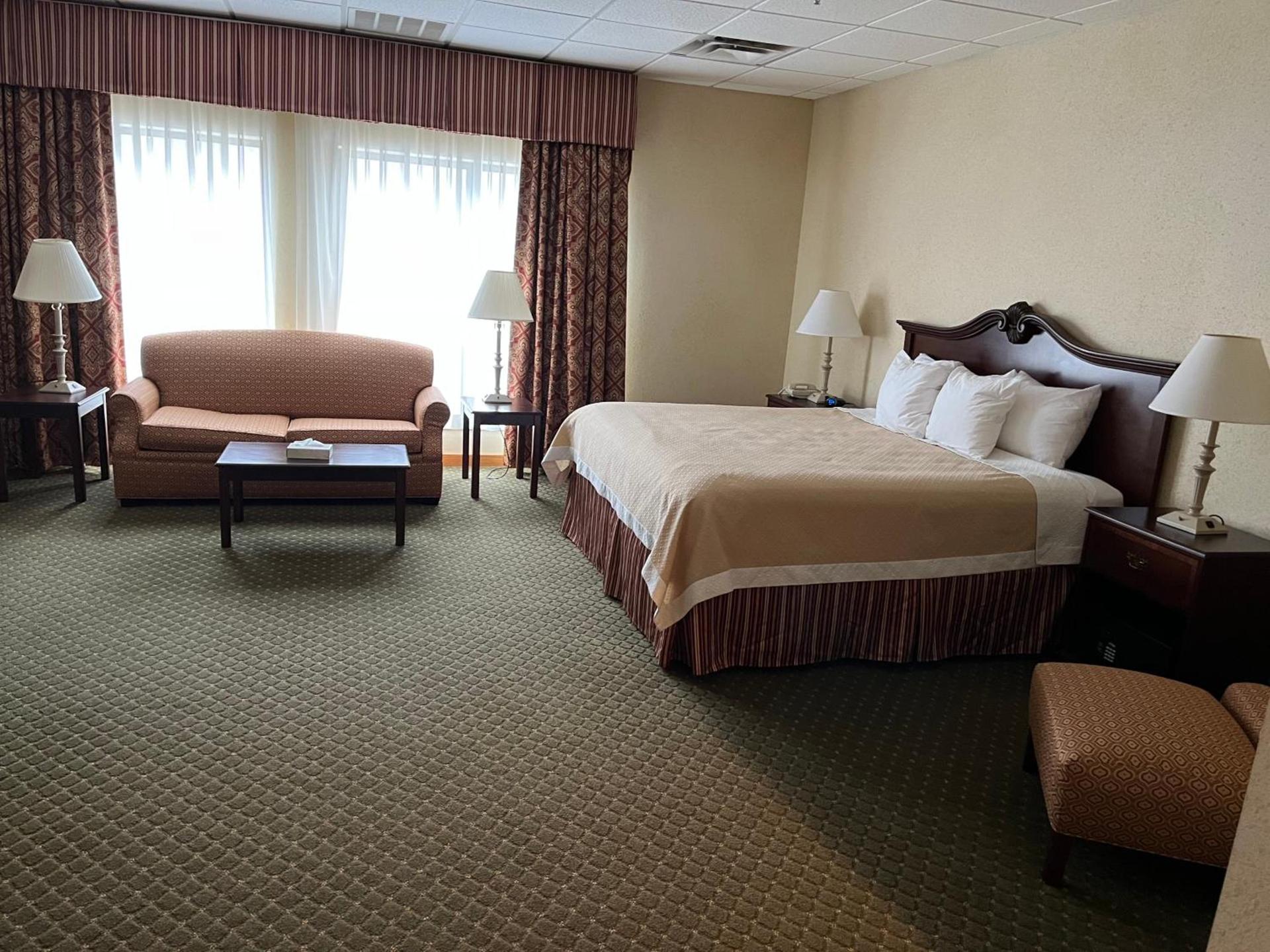 Days Inn & Suites by Wyndham Sutton Flatwoods photo 24