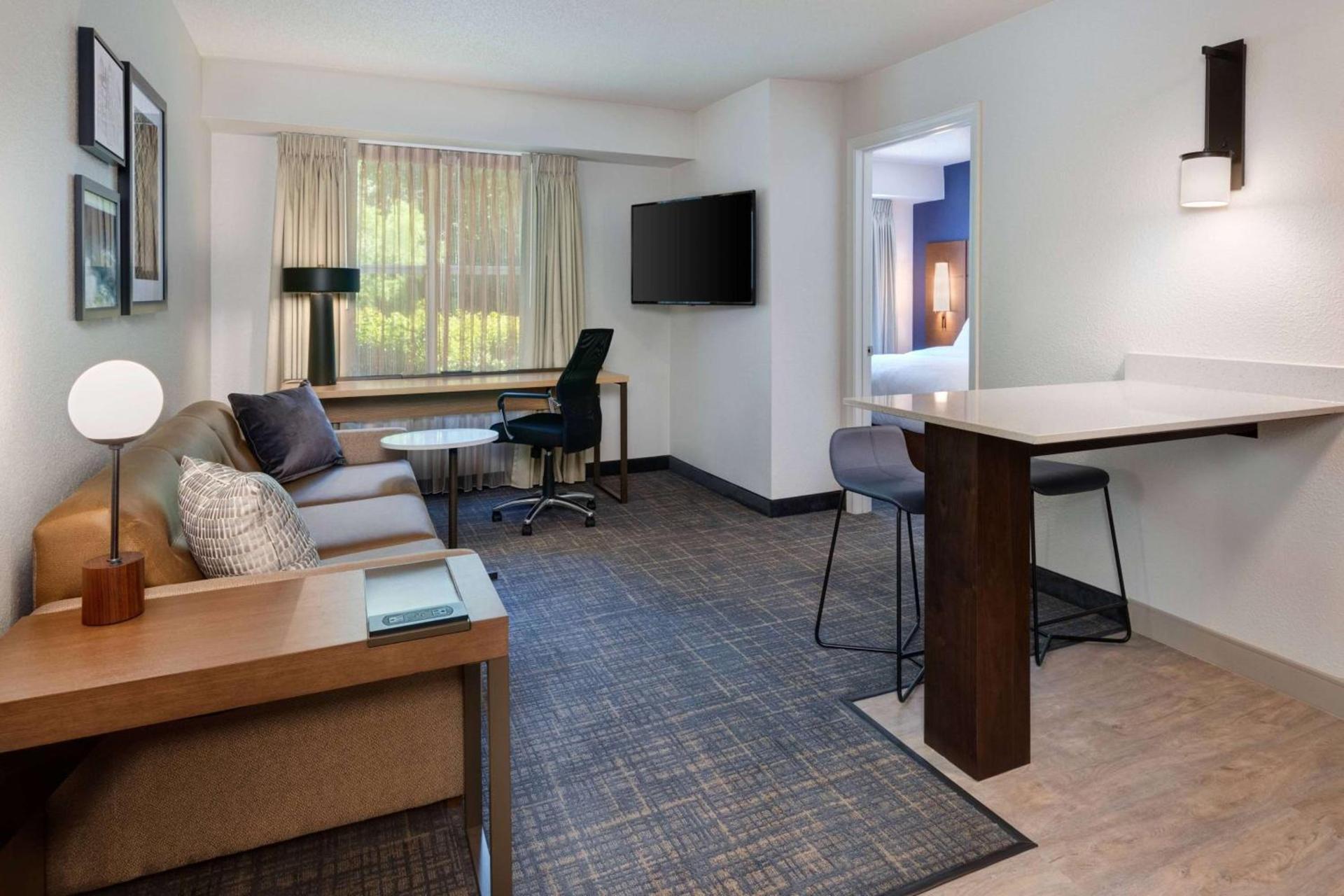 Sonesta ES Suites Atlanta Alpharetta North Point Mall photo 9