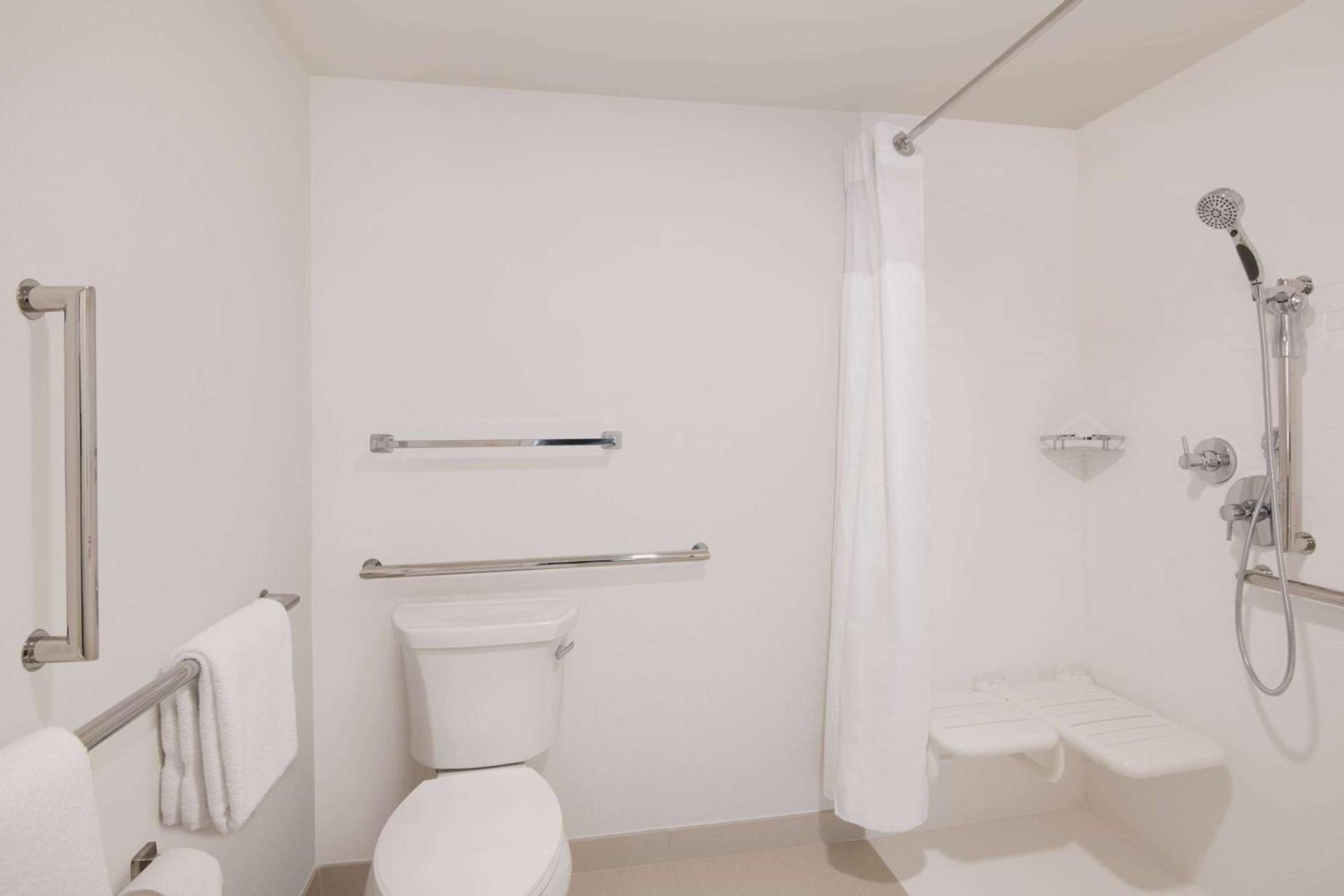 Sonesta ES Suites Atlanta Alpharetta North Point Mall photo 15