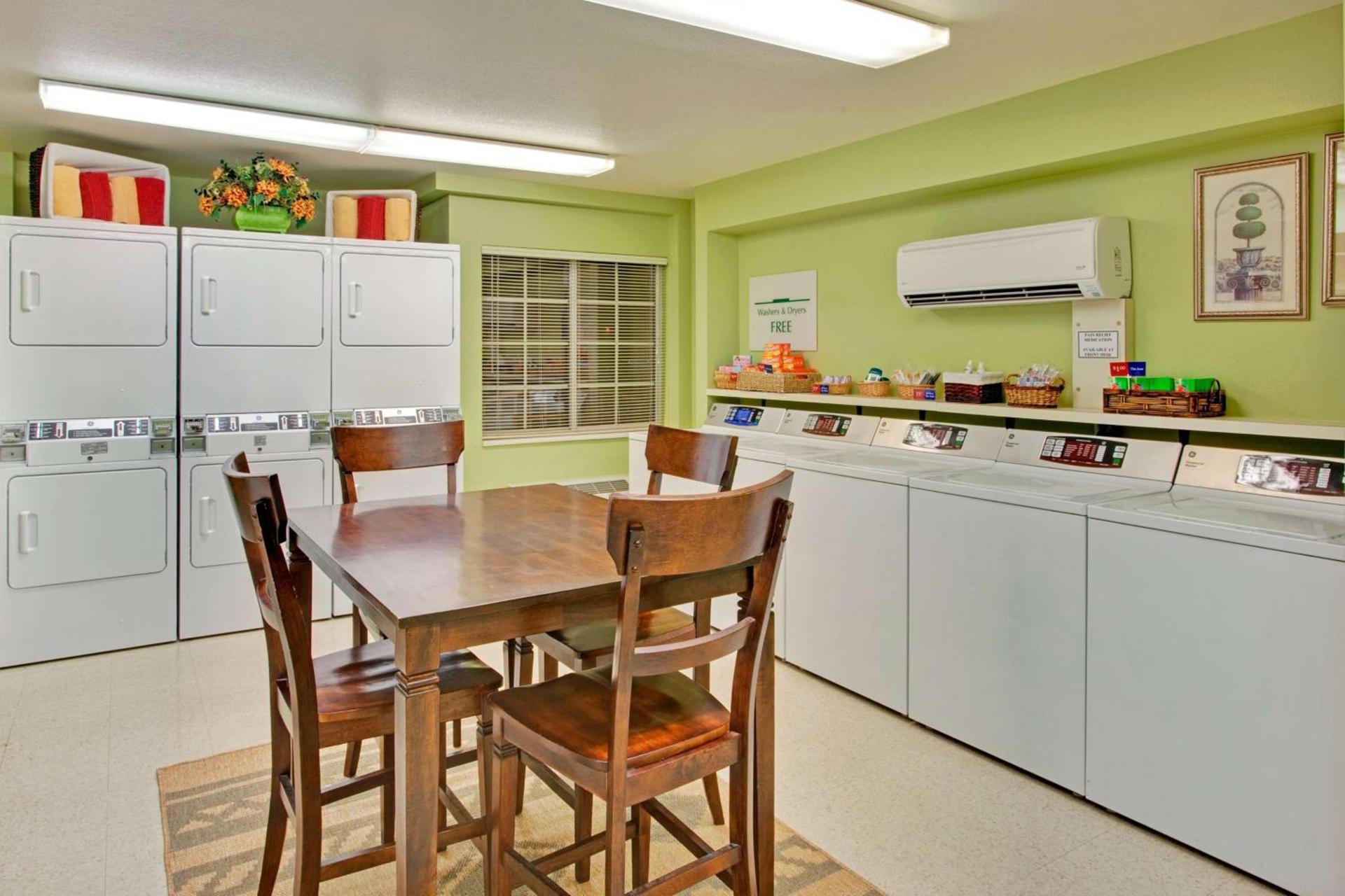 Sonesta Simply Suites Phoenix Tempe photo 16